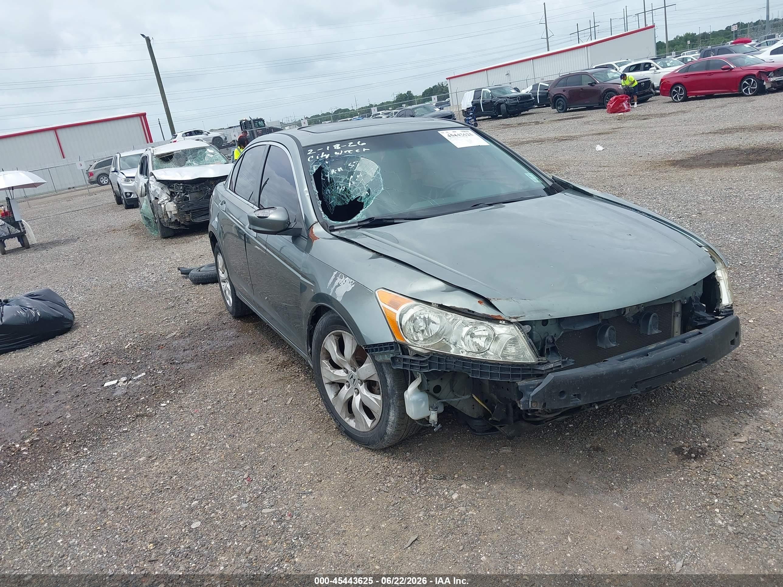 2008 Honda Accord 2.4 Ex Silver vin: JHMCP26788C021177