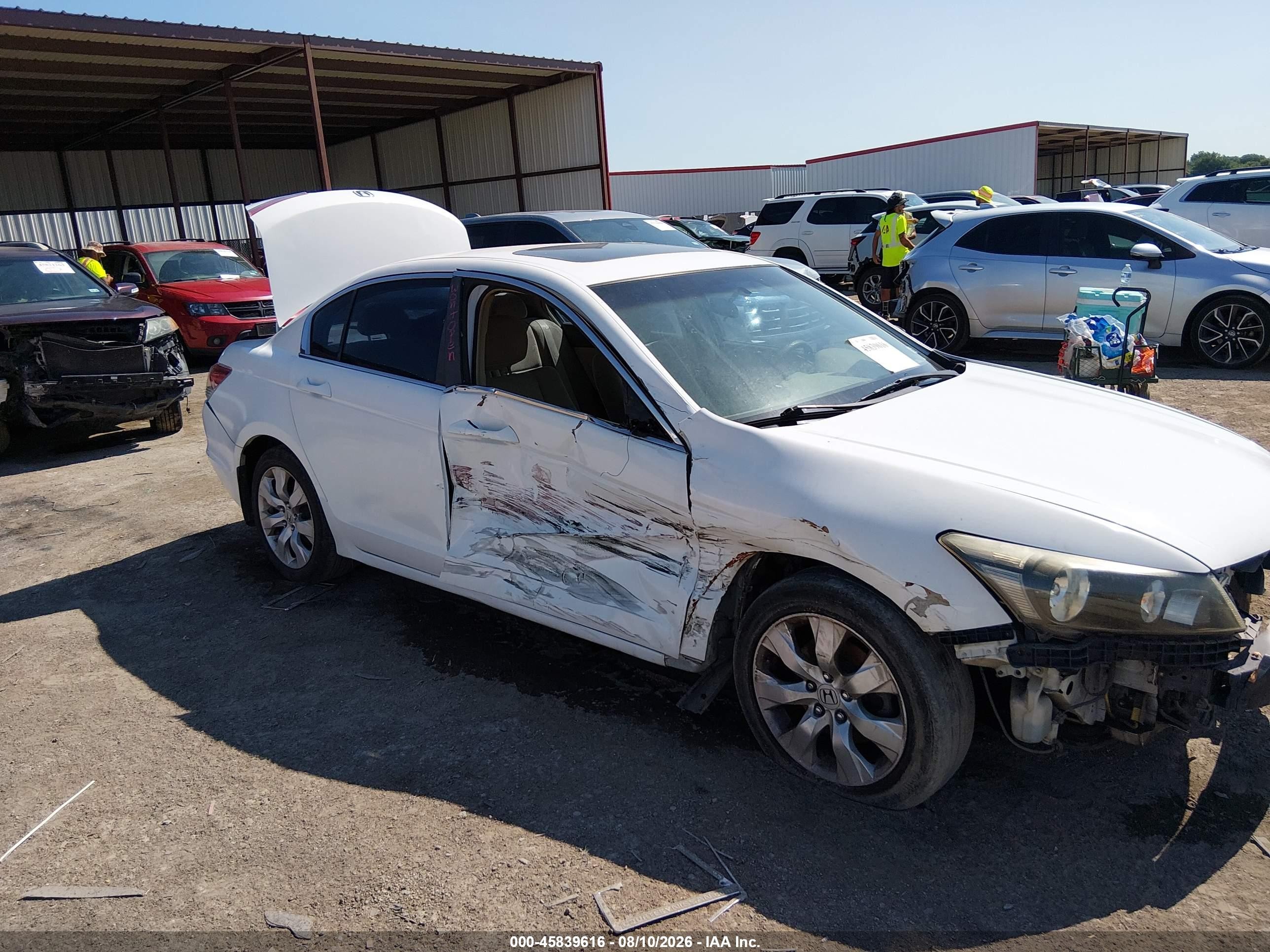 2008 Honda Accord 2.4 Ex White vin: JHMCP26798C006705