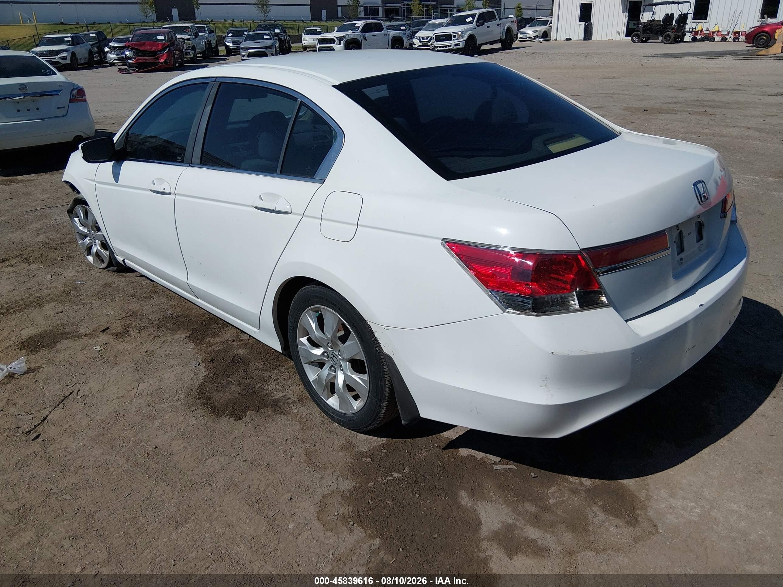 2008 Honda Accord 2.4 Ex White vin: JHMCP26798C006705