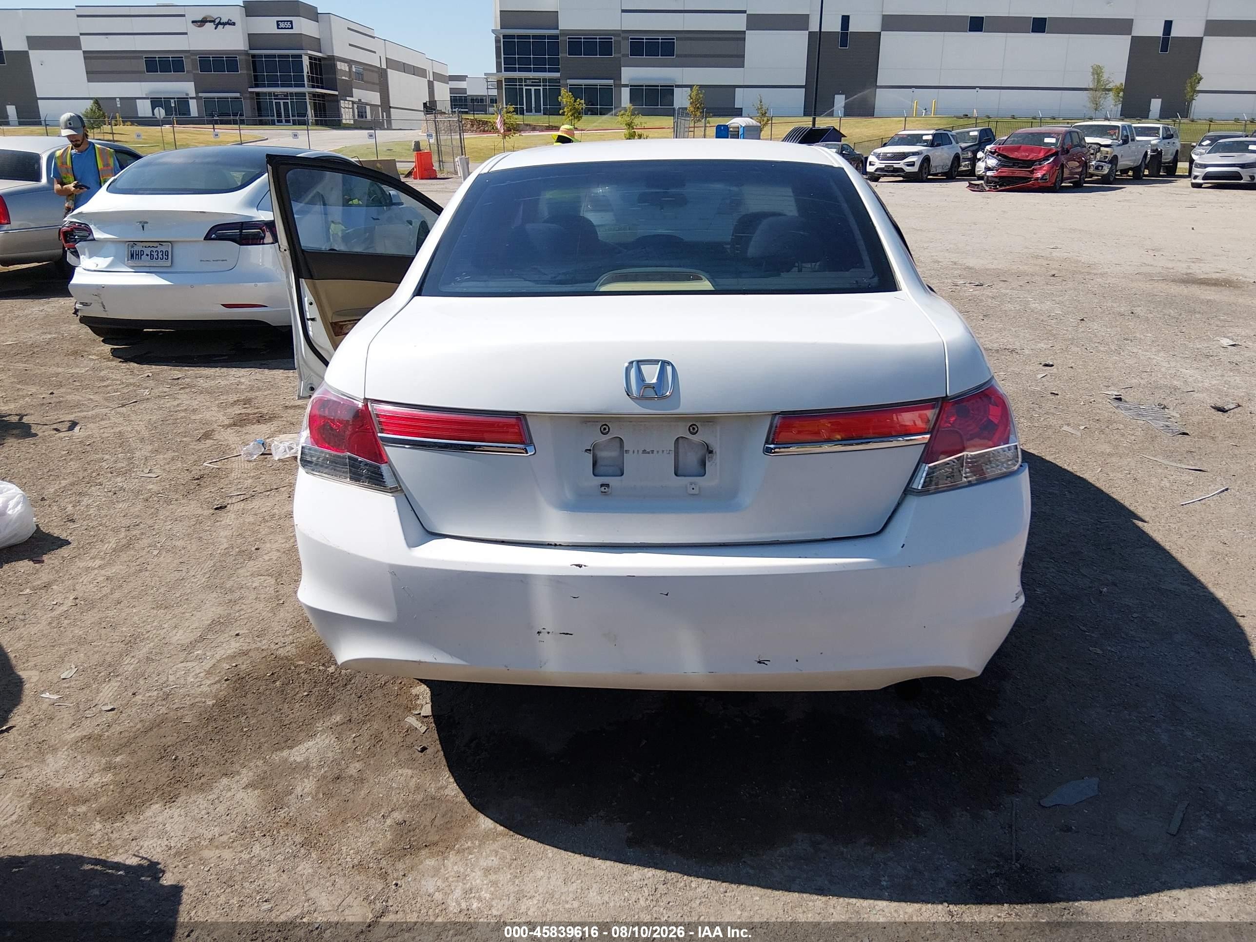 2008 Honda Accord 2.4 Ex White vin: JHMCP26798C006705