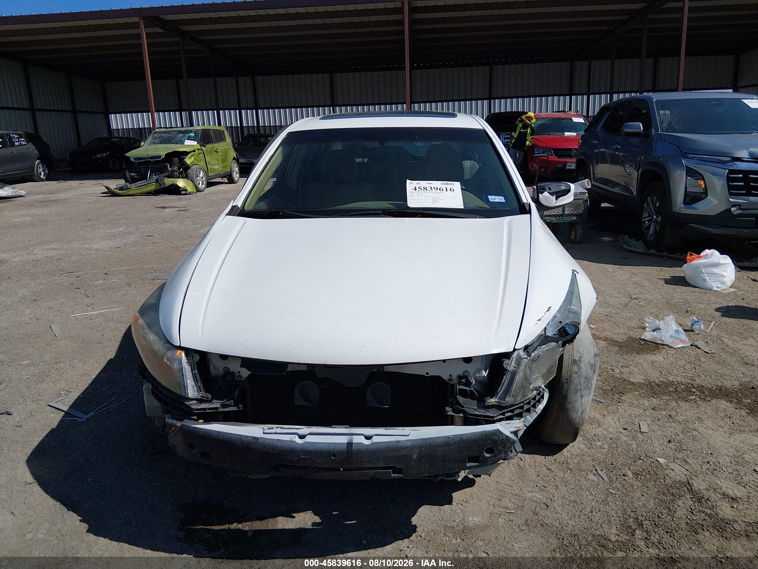 2008 Honda Accord 2.4 Ex White vin: JHMCP26798C006705
