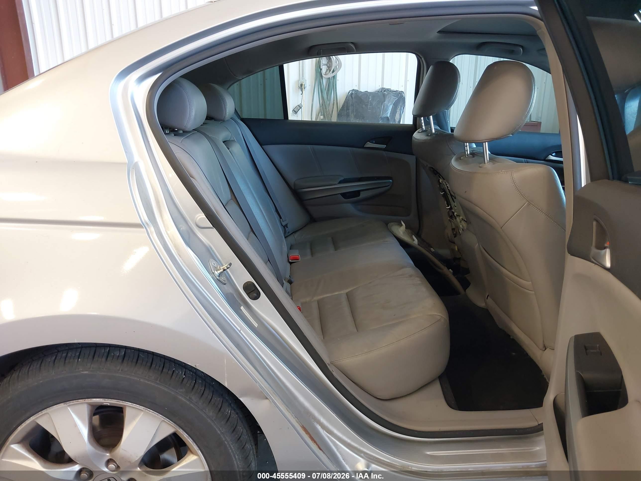 2008 Honda Accord 2.4 Ex-l Silver vin: JHMCP26818C063859