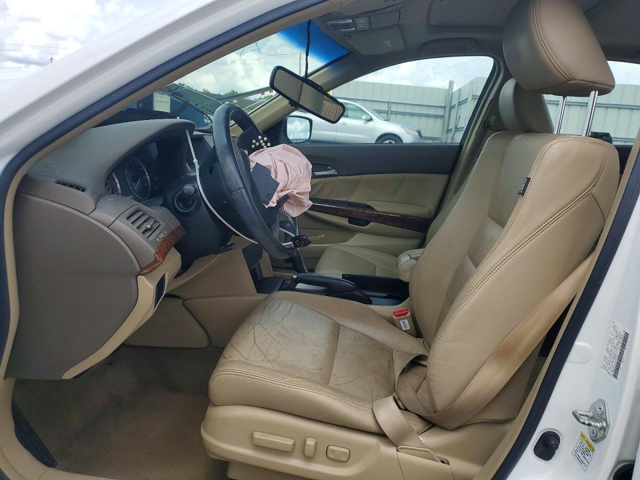 2008 Honda Accord Exl White vin: JHMCP26828C071906