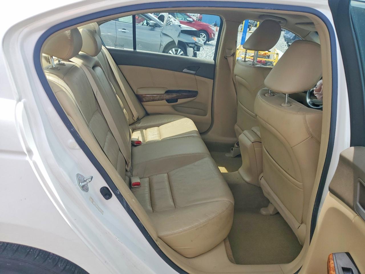 2008 Honda Accord Exl White vin: JHMCP26828C071906