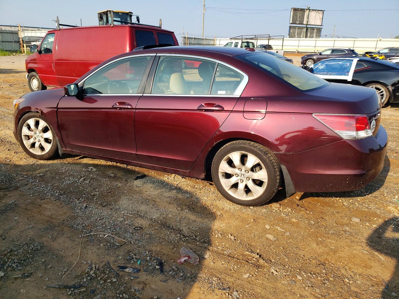 2008 Honda Accord Exl Burgundy vin: JHMCP26838C000701