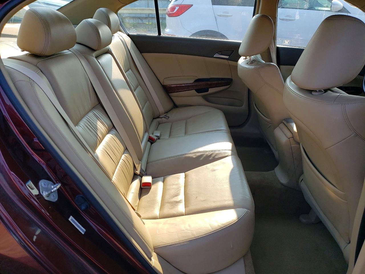 2008 Honda Accord Exl Burgundy vin: JHMCP26838C000701