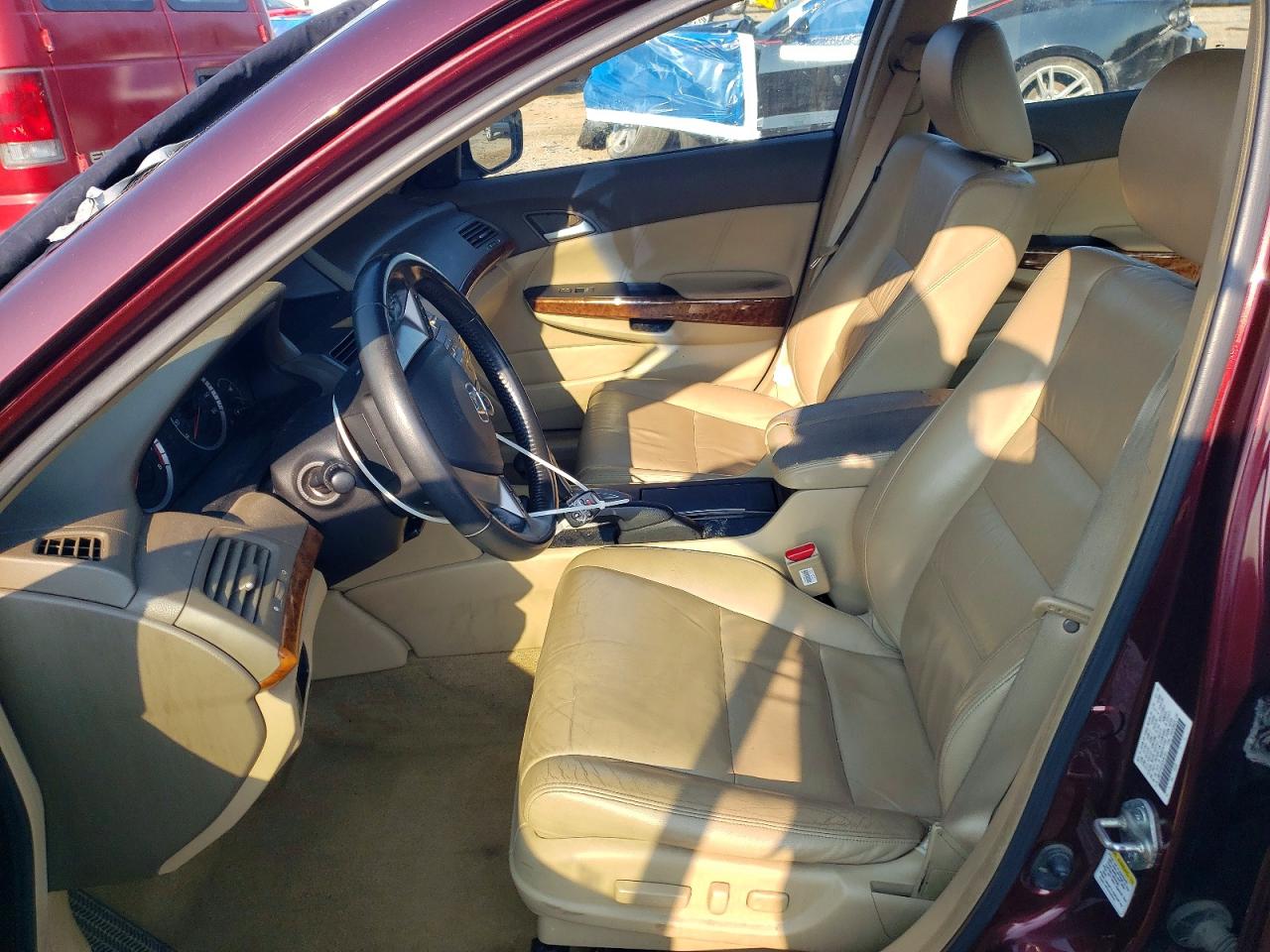 2008 Honda Accord Exl Burgundy vin: JHMCP26838C000701