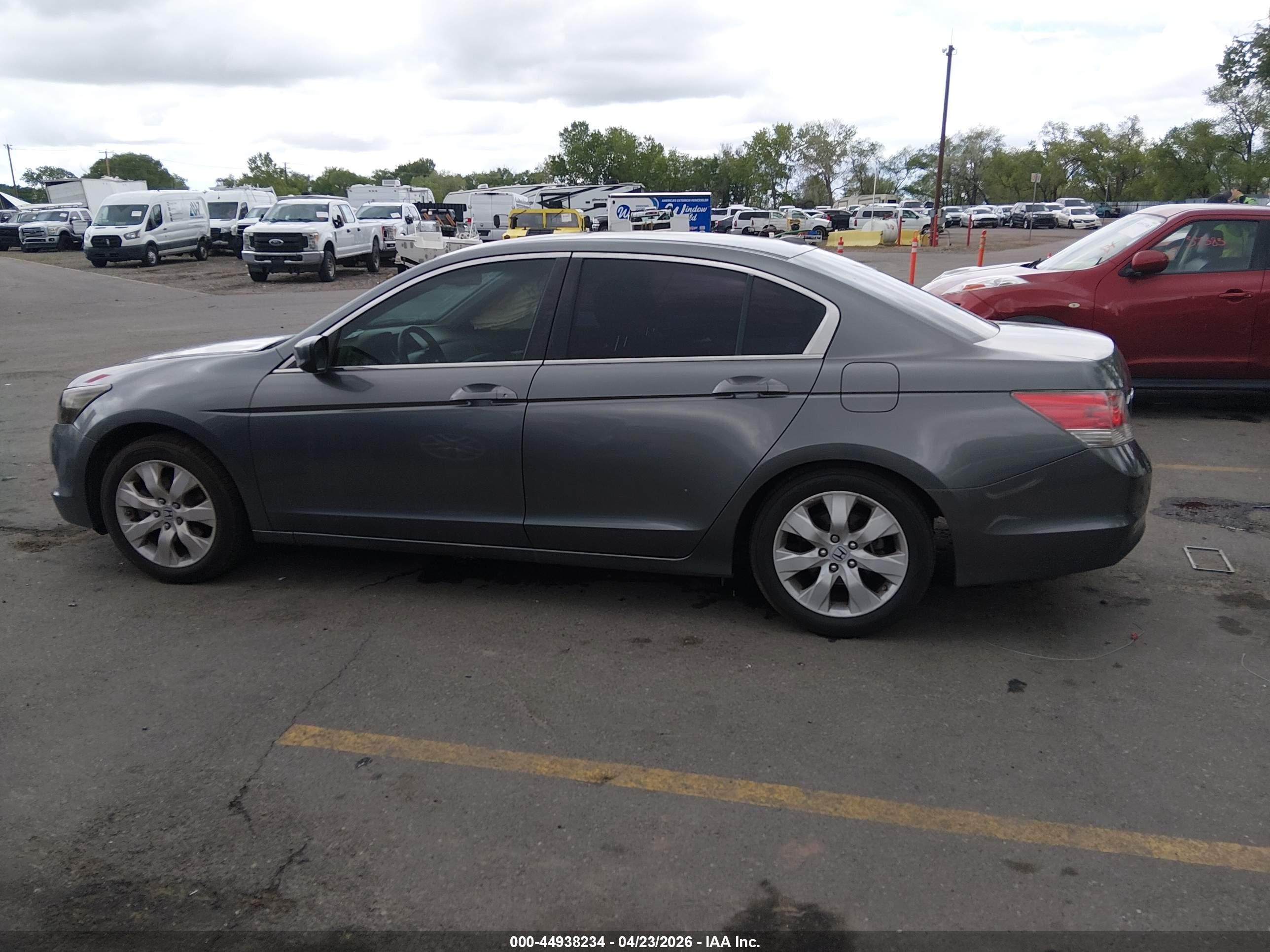 2008 Honda Accord 2.4 Ex-l Серебряный vin: JHMCP26838C008037
