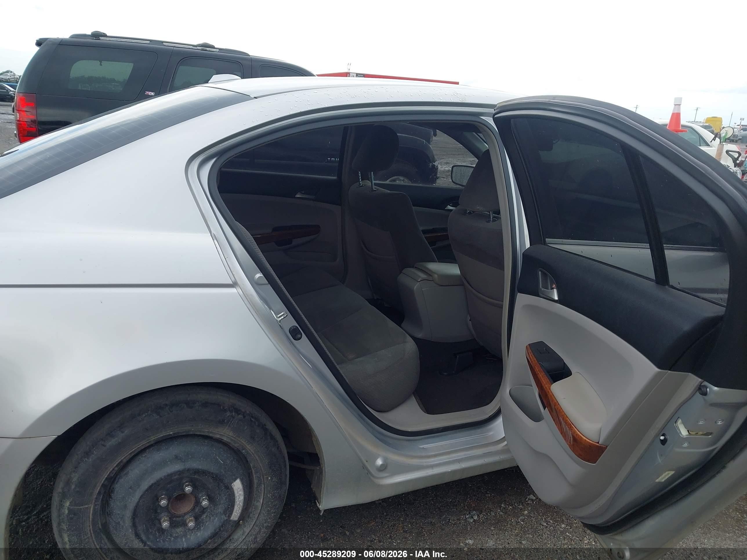 2008 Honda Accord 2.4 Ex-l Серебряный vin: JHMCP26838C042141