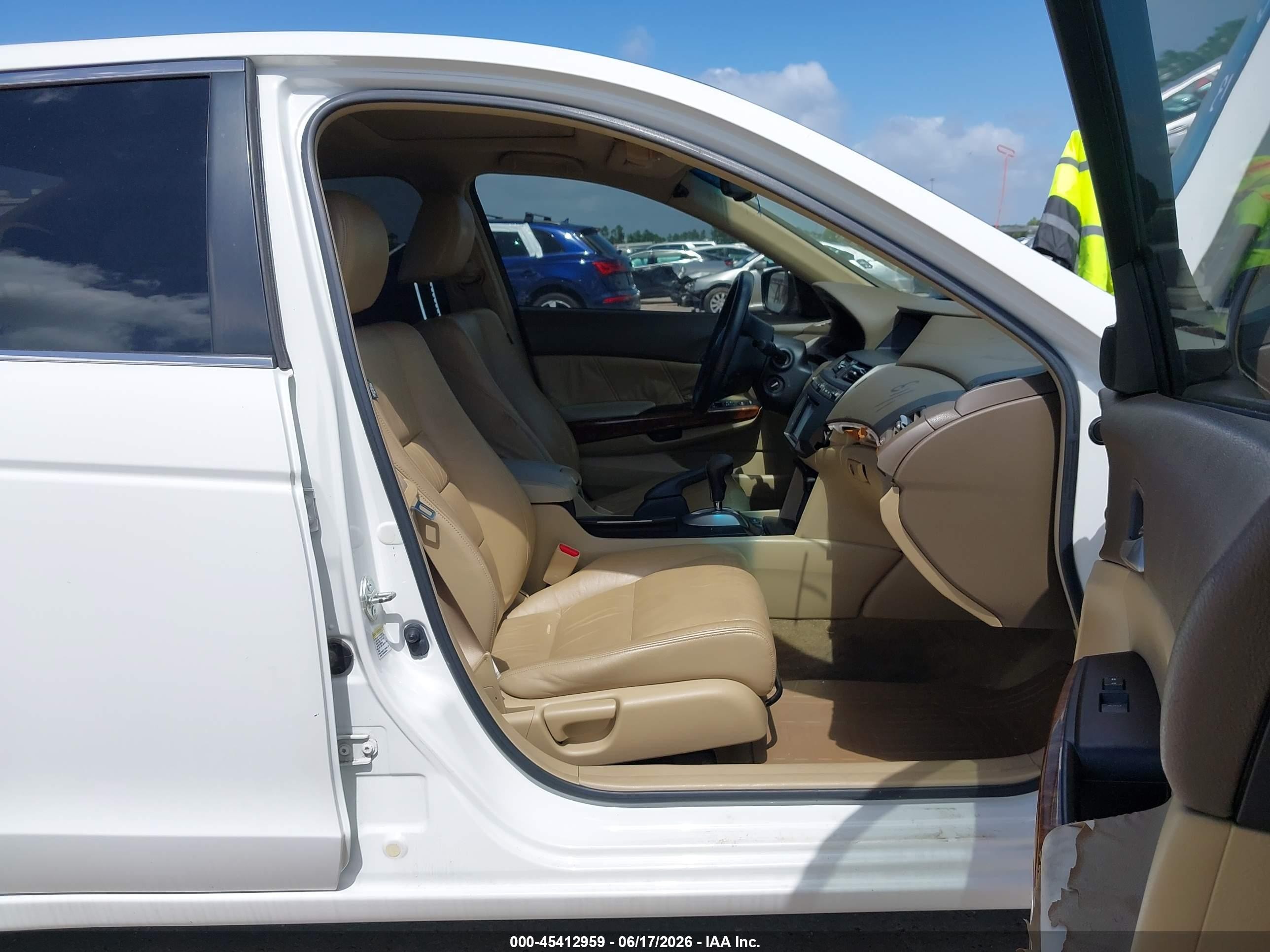 2008 Honda Accord 2.4 Ex-l White vin: JHMCP26878C022670