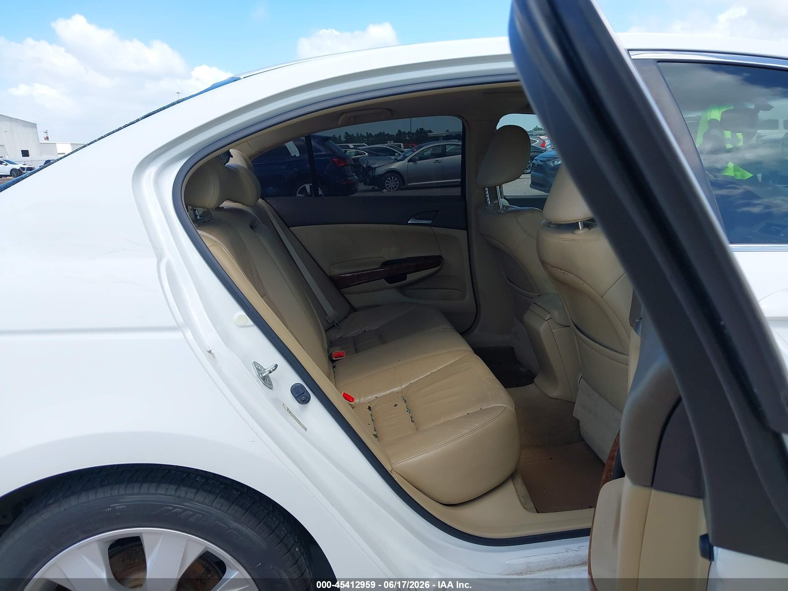 2008 Honda Accord 2.4 Ex-l White vin: JHMCP26878C022670