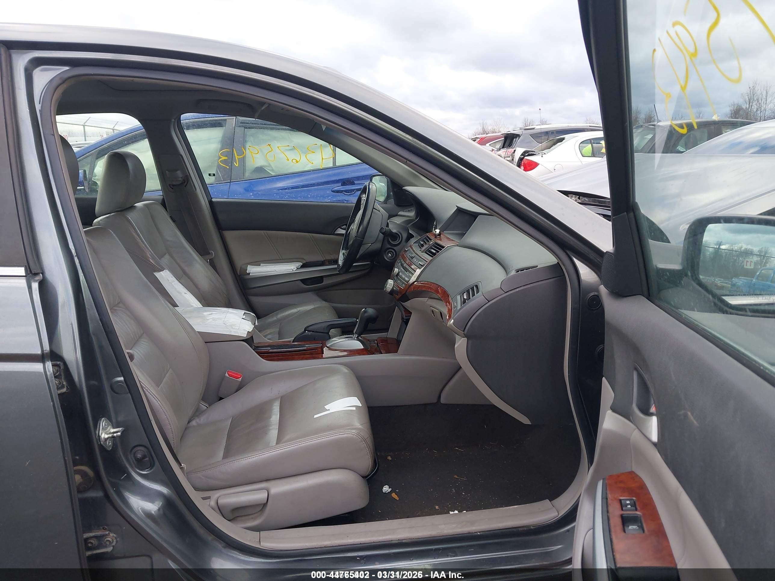 2008 Honda Accord 2.4 Ex-l Серый vin: JHMCP26898C002243