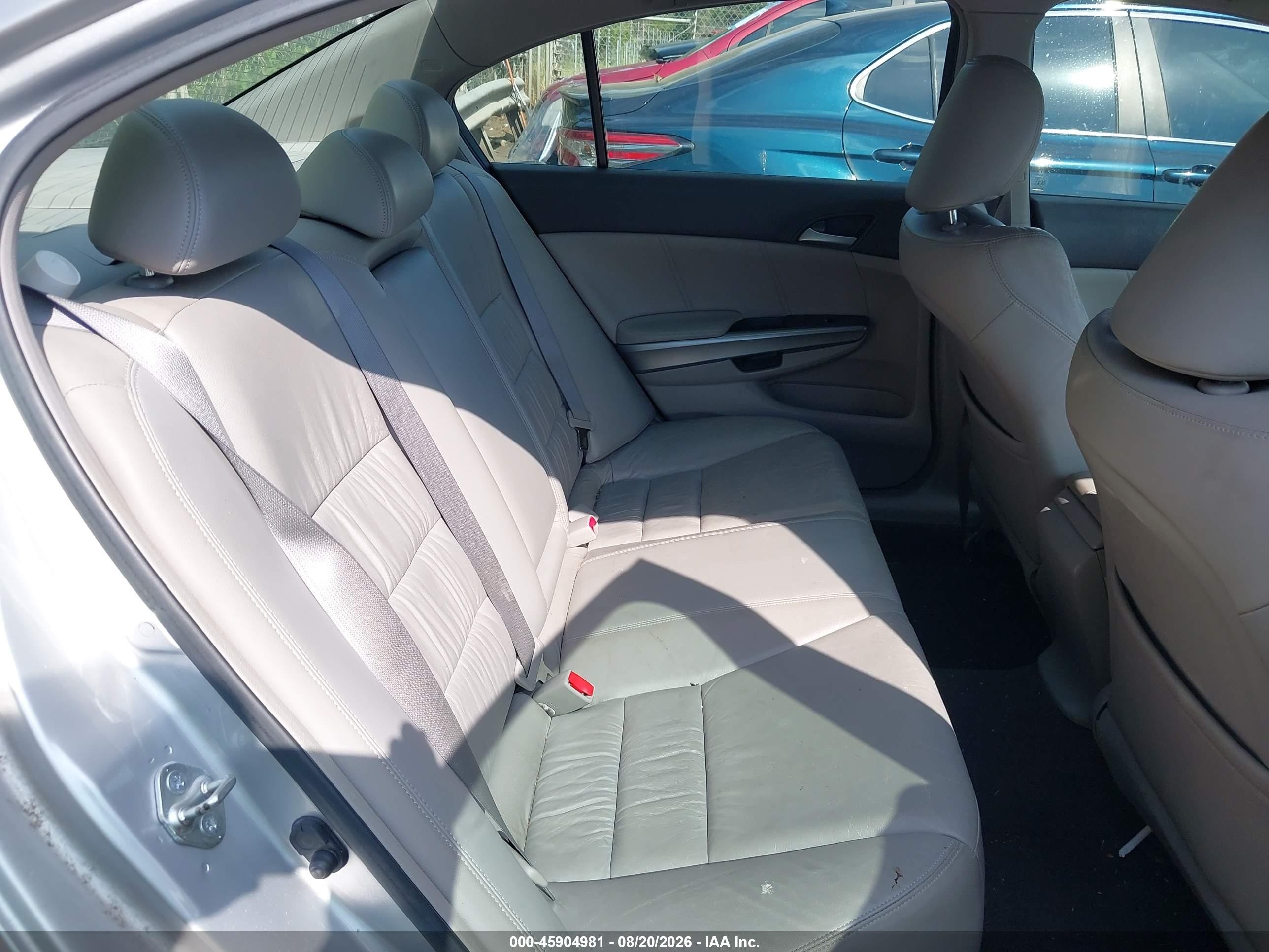 2008 Honda Accord 2.4 Ex-l Silver vin: JHMCP26898C063849