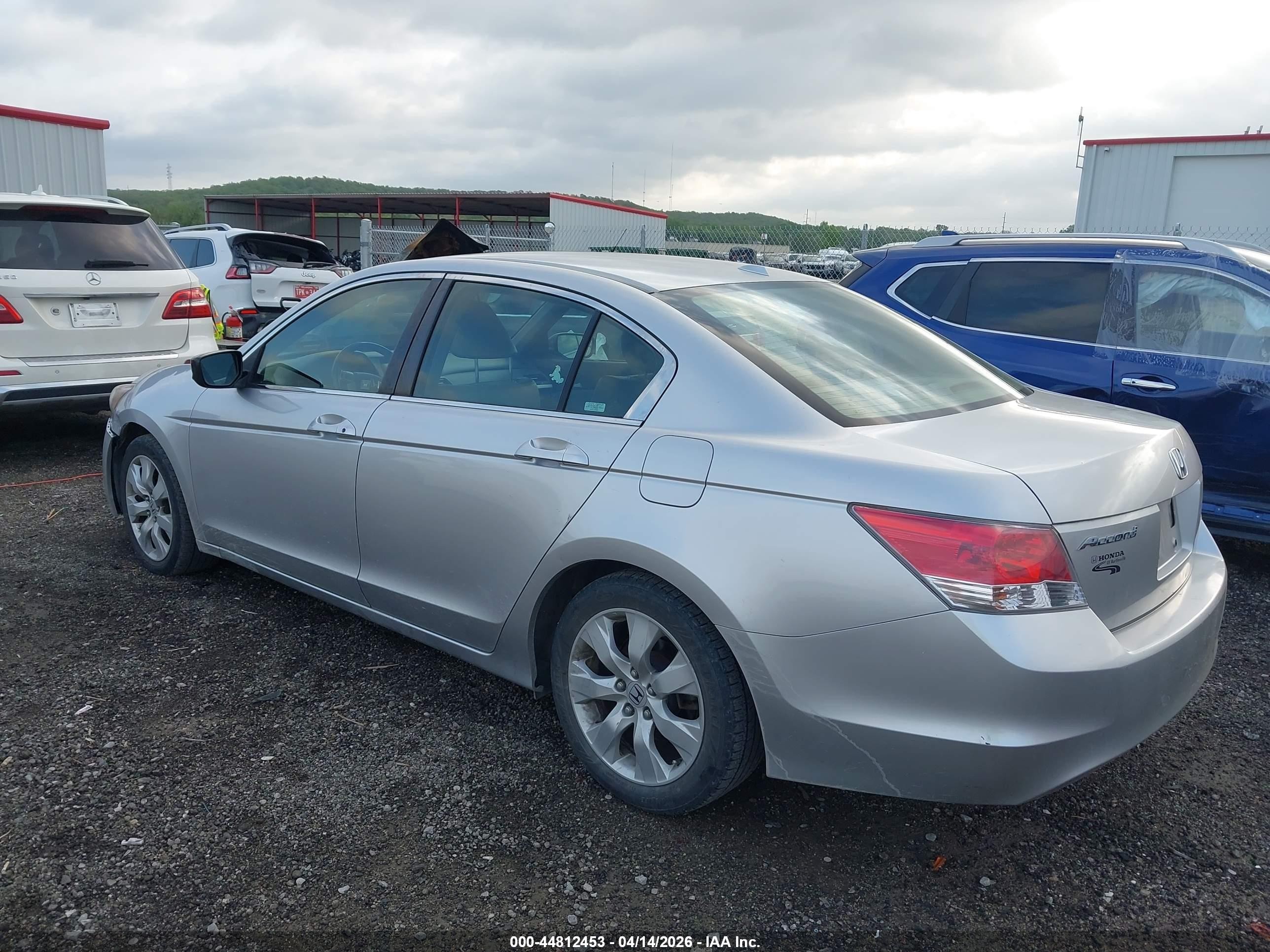 2009 Honda Accord 2.4 Ex-l Silver vin: JHMCP26899C003572