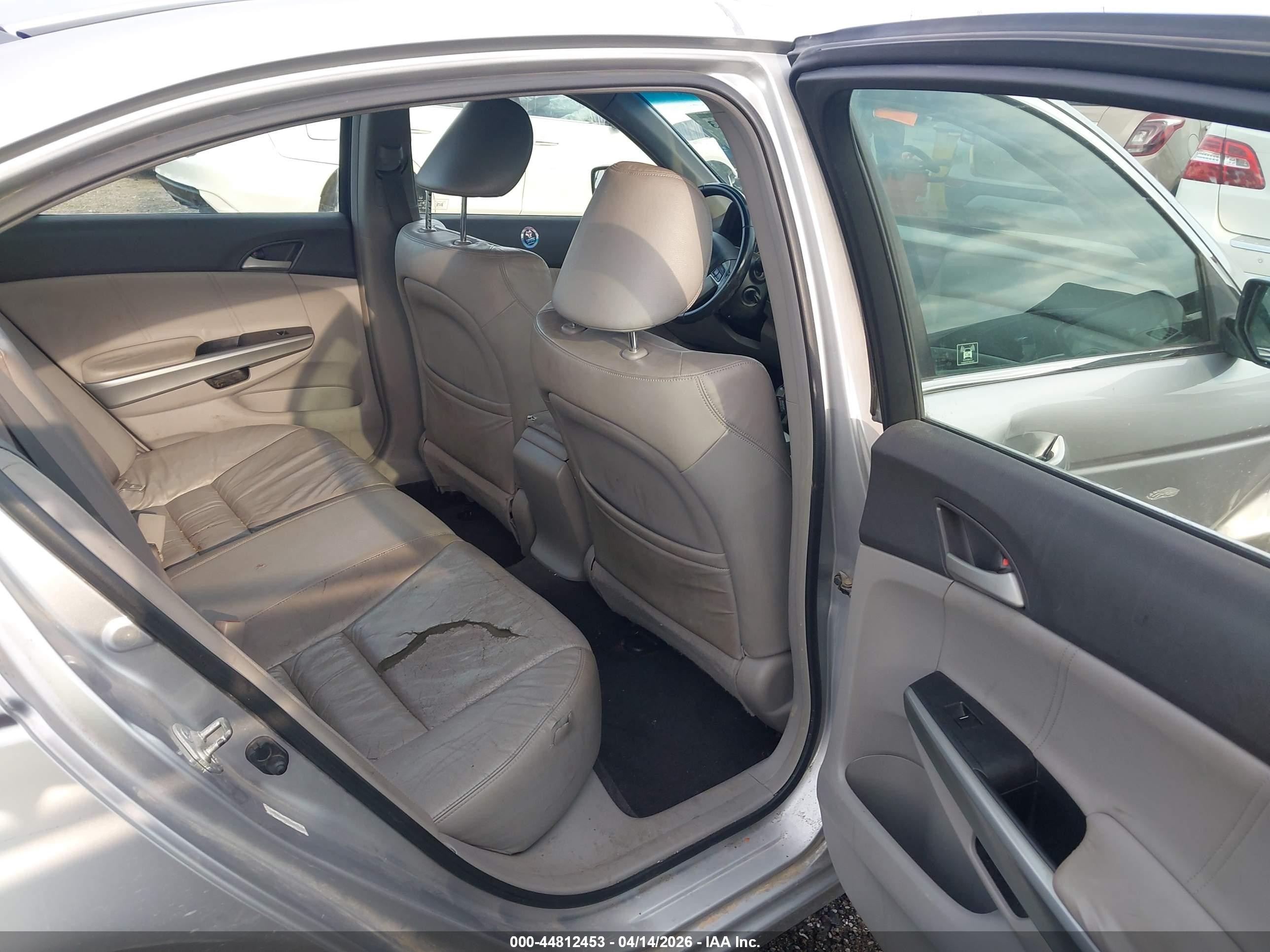 2009 Honda Accord 2.4 Ex-l Silver vin: JHMCP26899C003572
