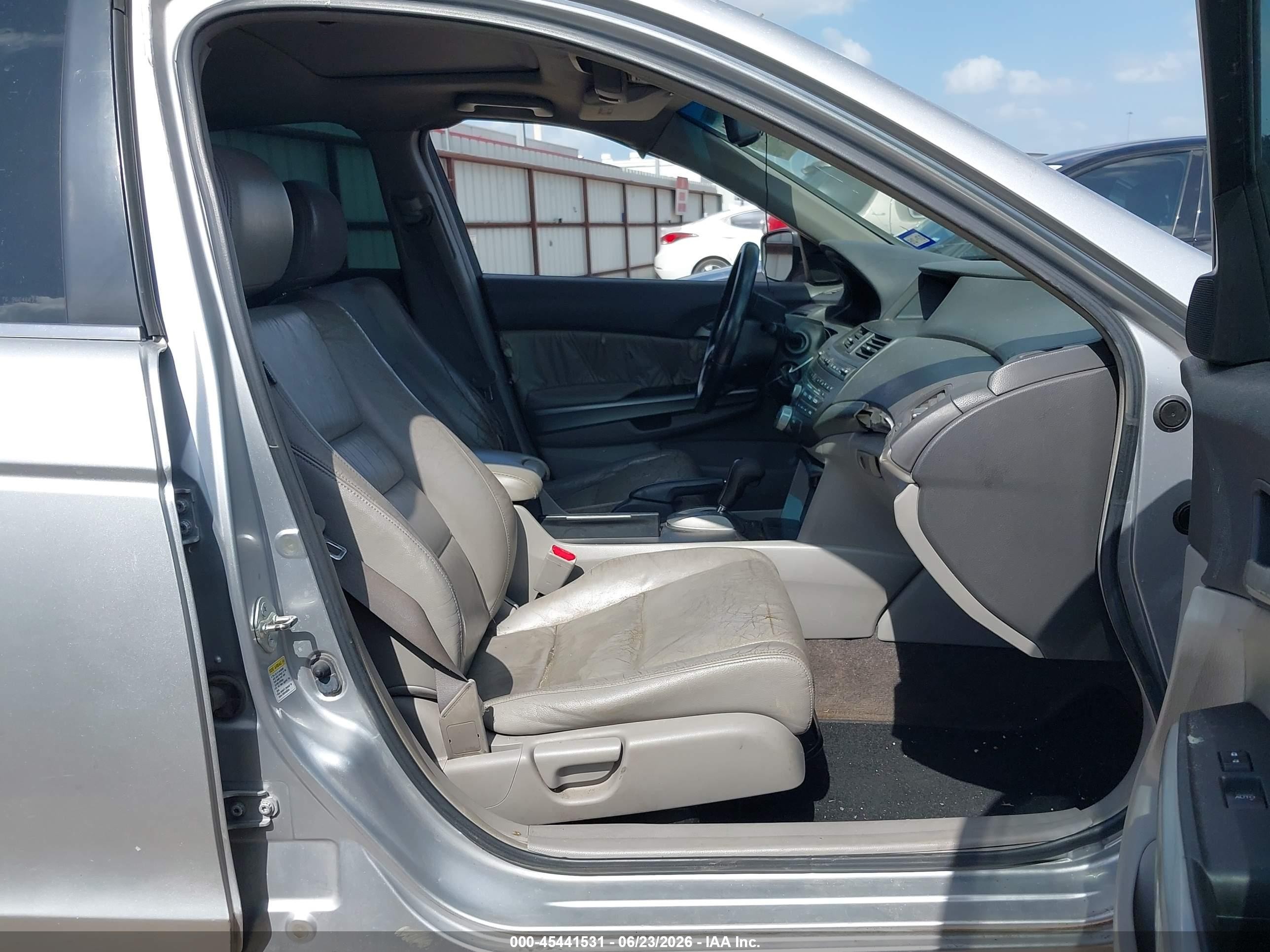 2008 Honda Accord 2.4 Ex-l Silver vin: JHMCP268X8C009878