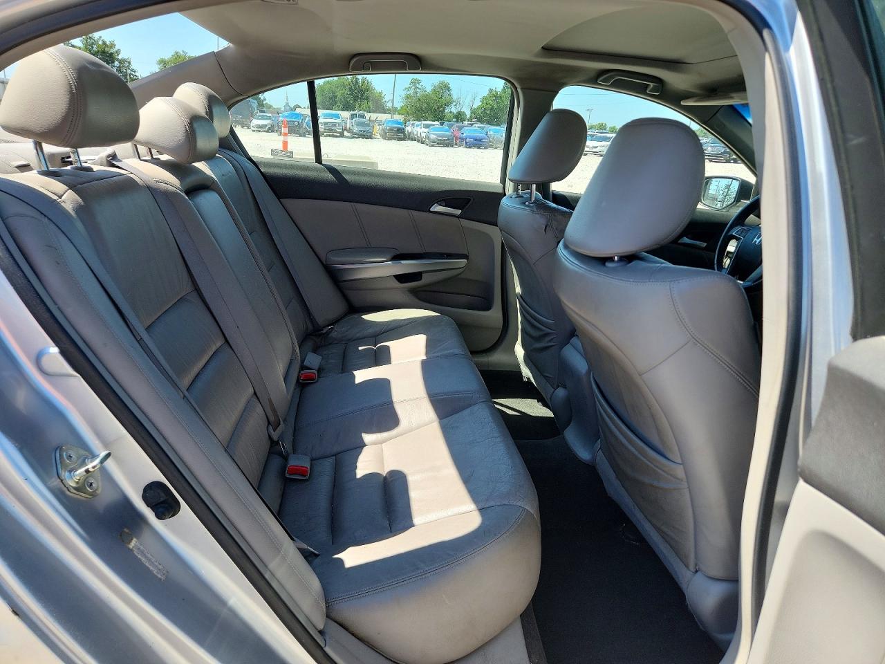 2008 Honda Accord Exl Silver vin: JHMCP268X8C009881