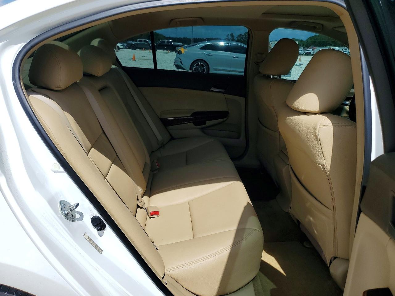 2008 Honda Accord Exl White vin: JHMCP268X8C032285