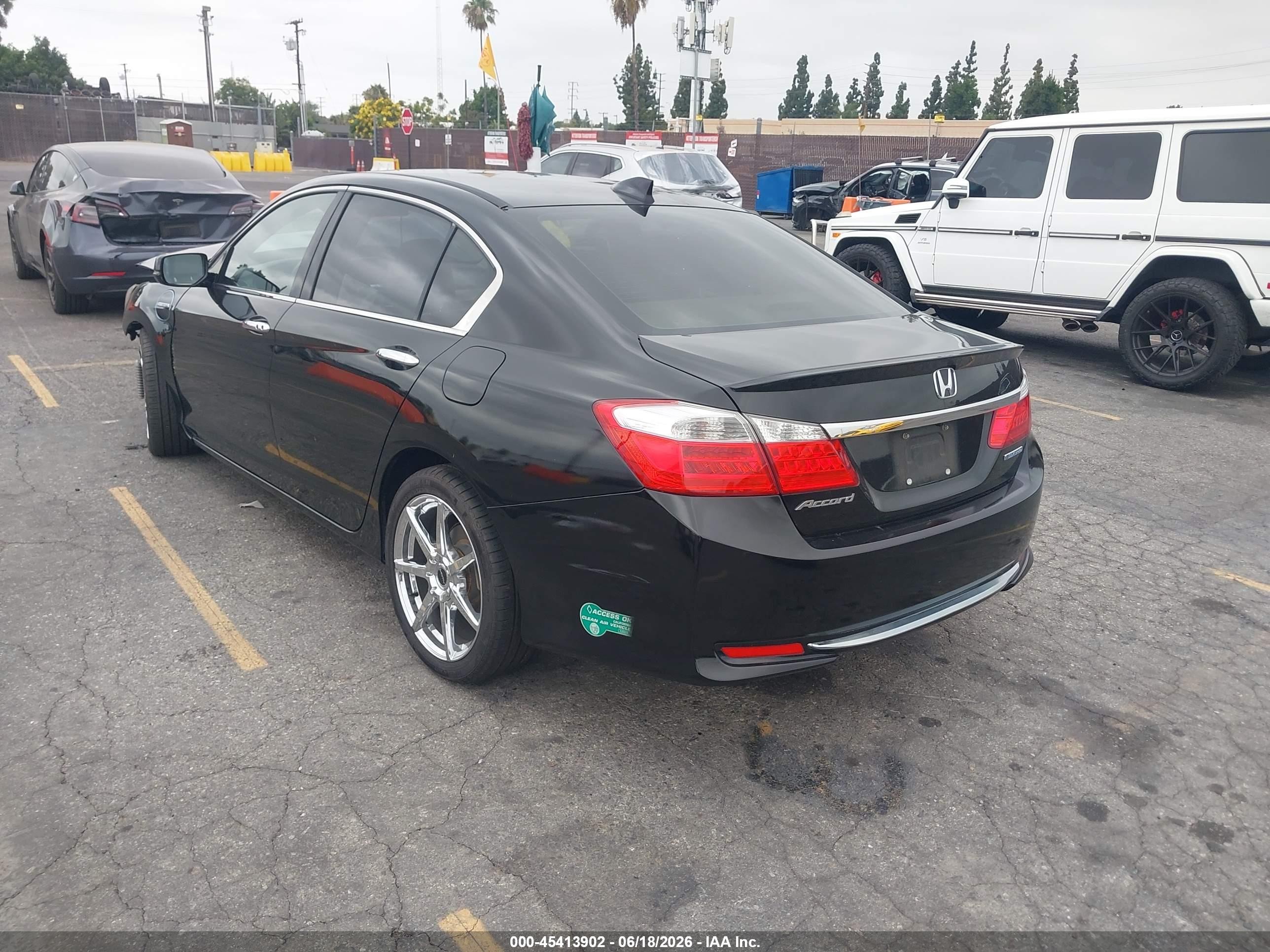 2014 Honda Accord Plug-in Hybrid   Black vin: JHMCR5F72EC000218