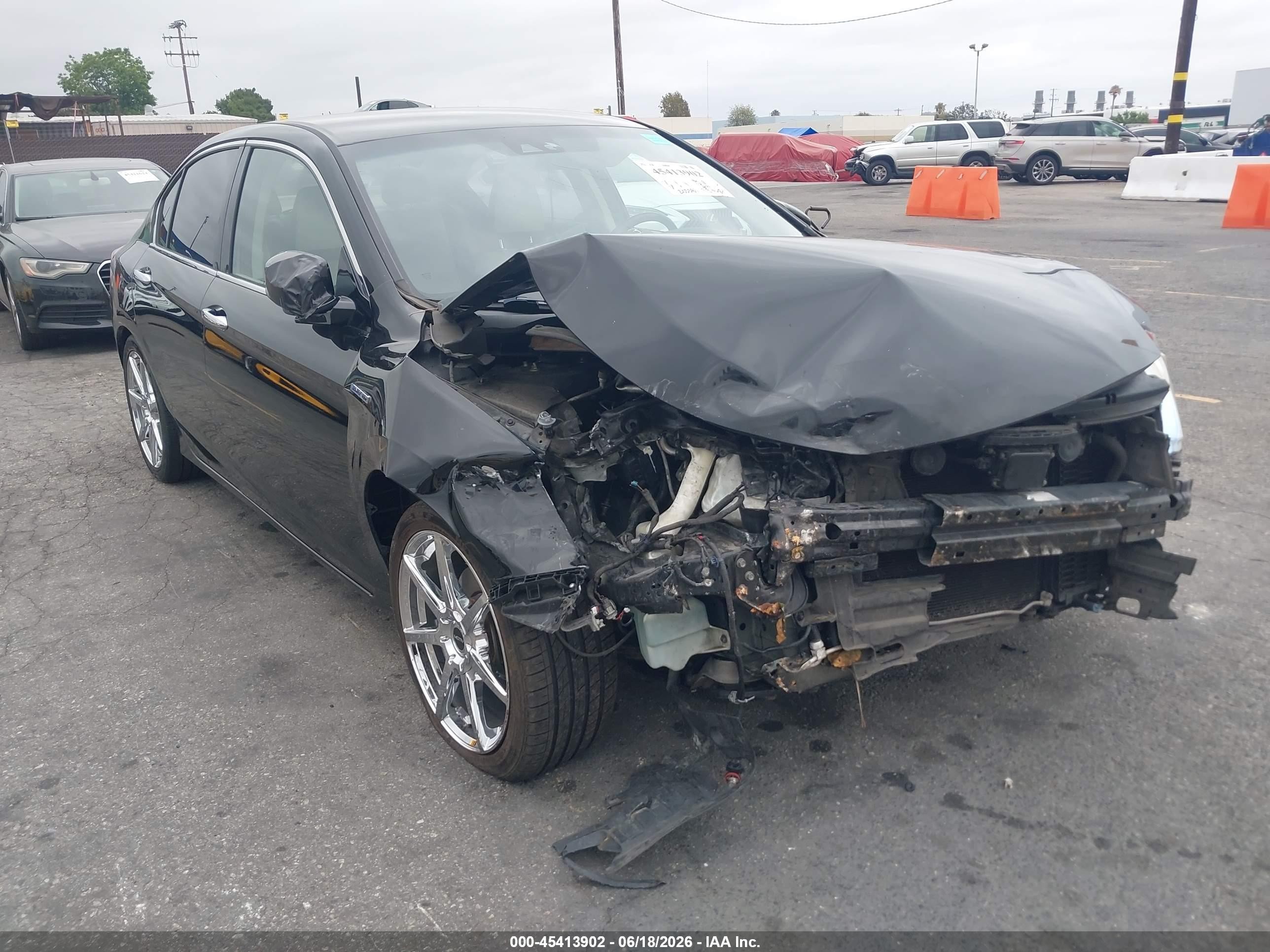 2014 Honda Accord Plug-in Hybrid   Black vin: JHMCR5F72EC000218