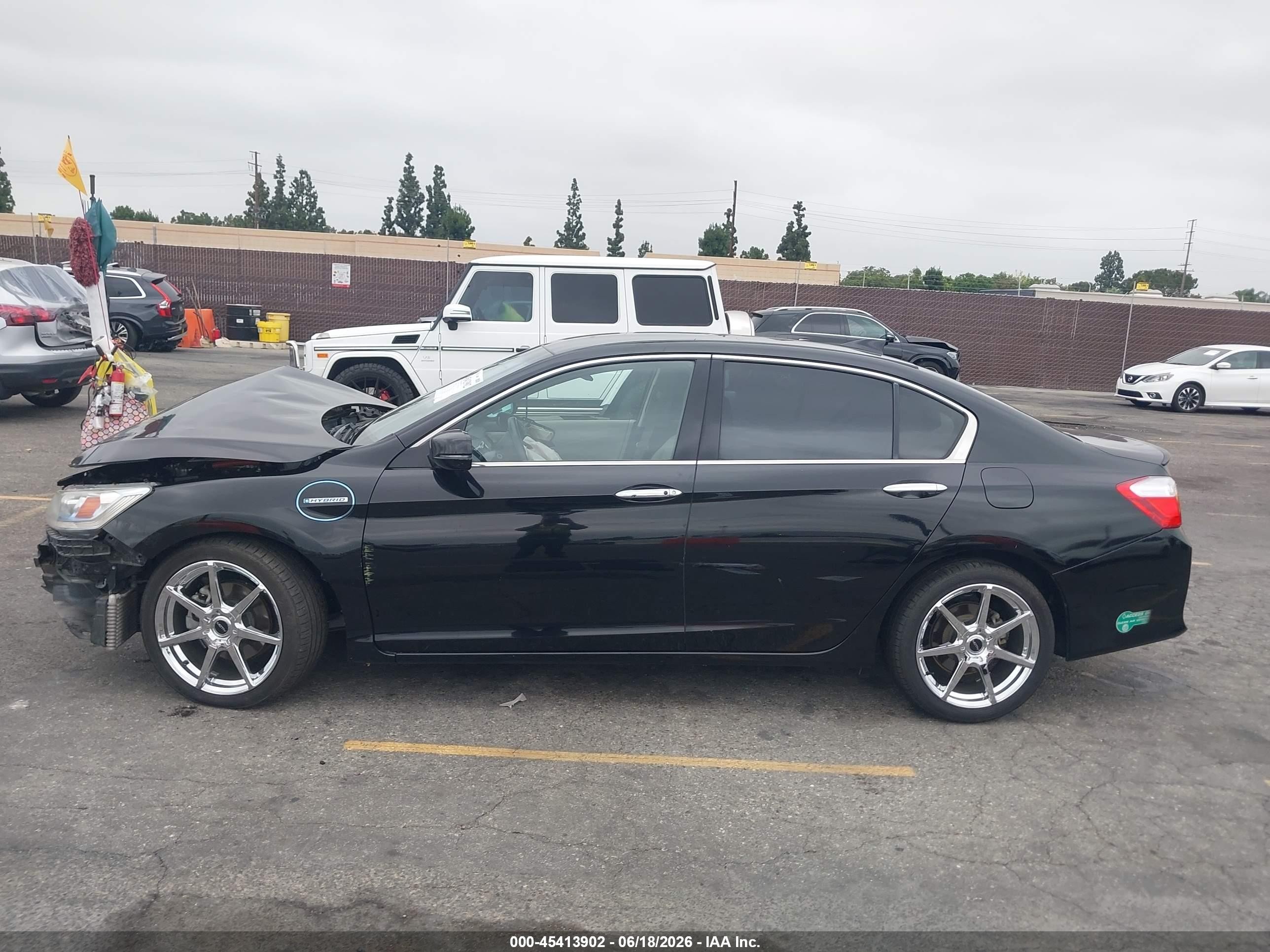 2014 Honda Accord Plug-in Hybrid   Black vin: JHMCR5F72EC000218