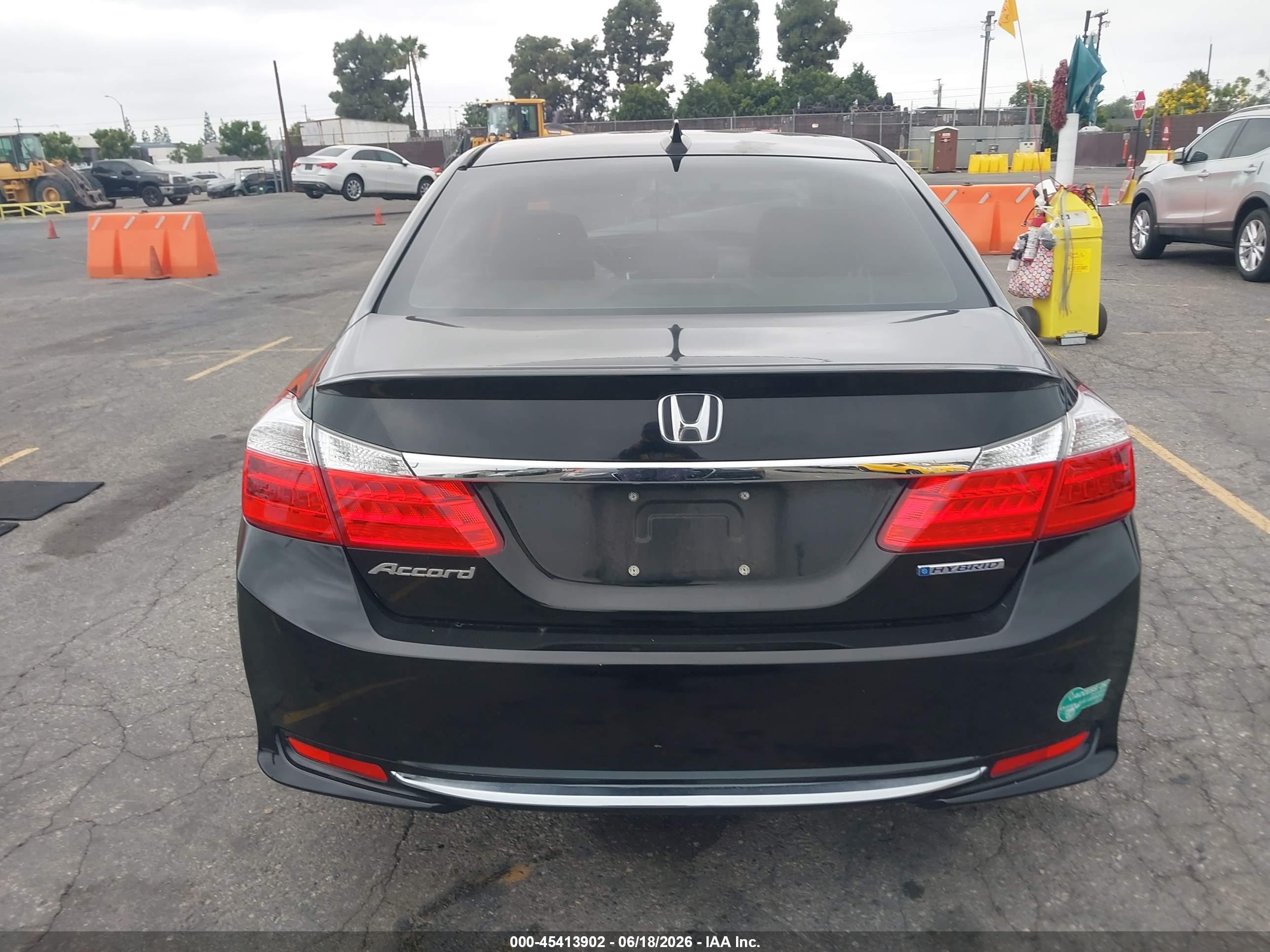 2014 Honda Accord Plug-in Hybrid   Black vin: JHMCR5F72EC000218