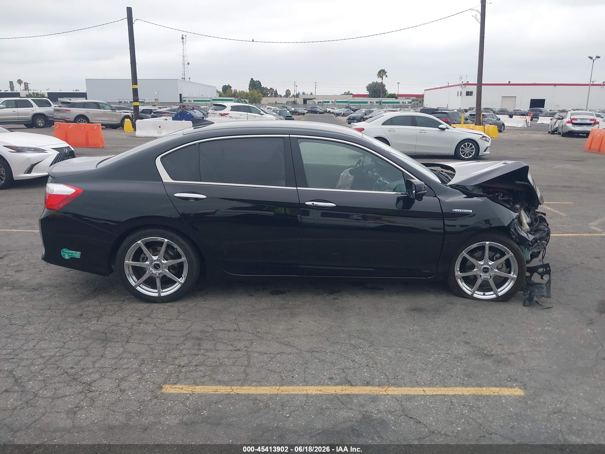 2014 Honda Accord Plug-in Hybrid   Black vin: JHMCR5F72EC000218