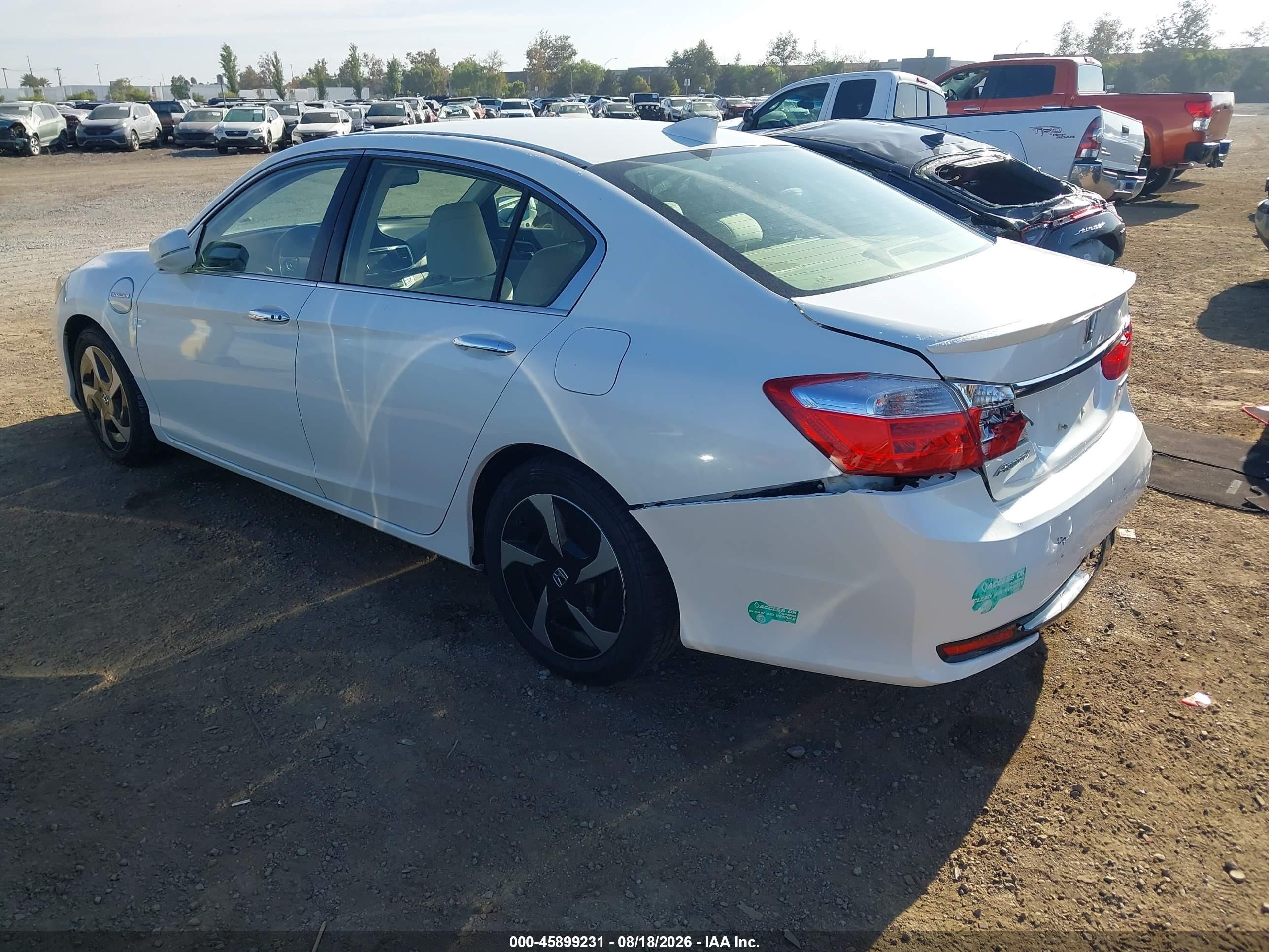 2014 Honda Accord Plug-in Hybrid   White vin: JHMCR5F77EC001087