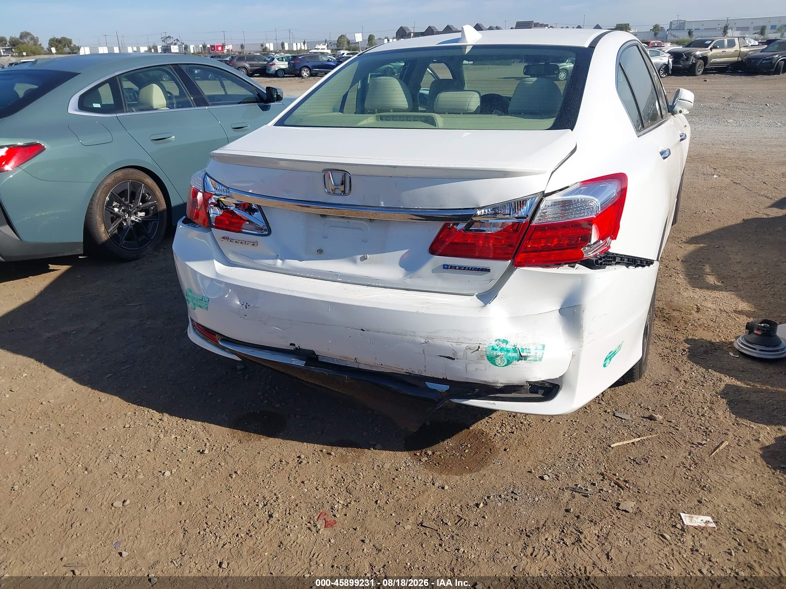 2014 Honda Accord Plug-in Hybrid   White vin: JHMCR5F77EC001087