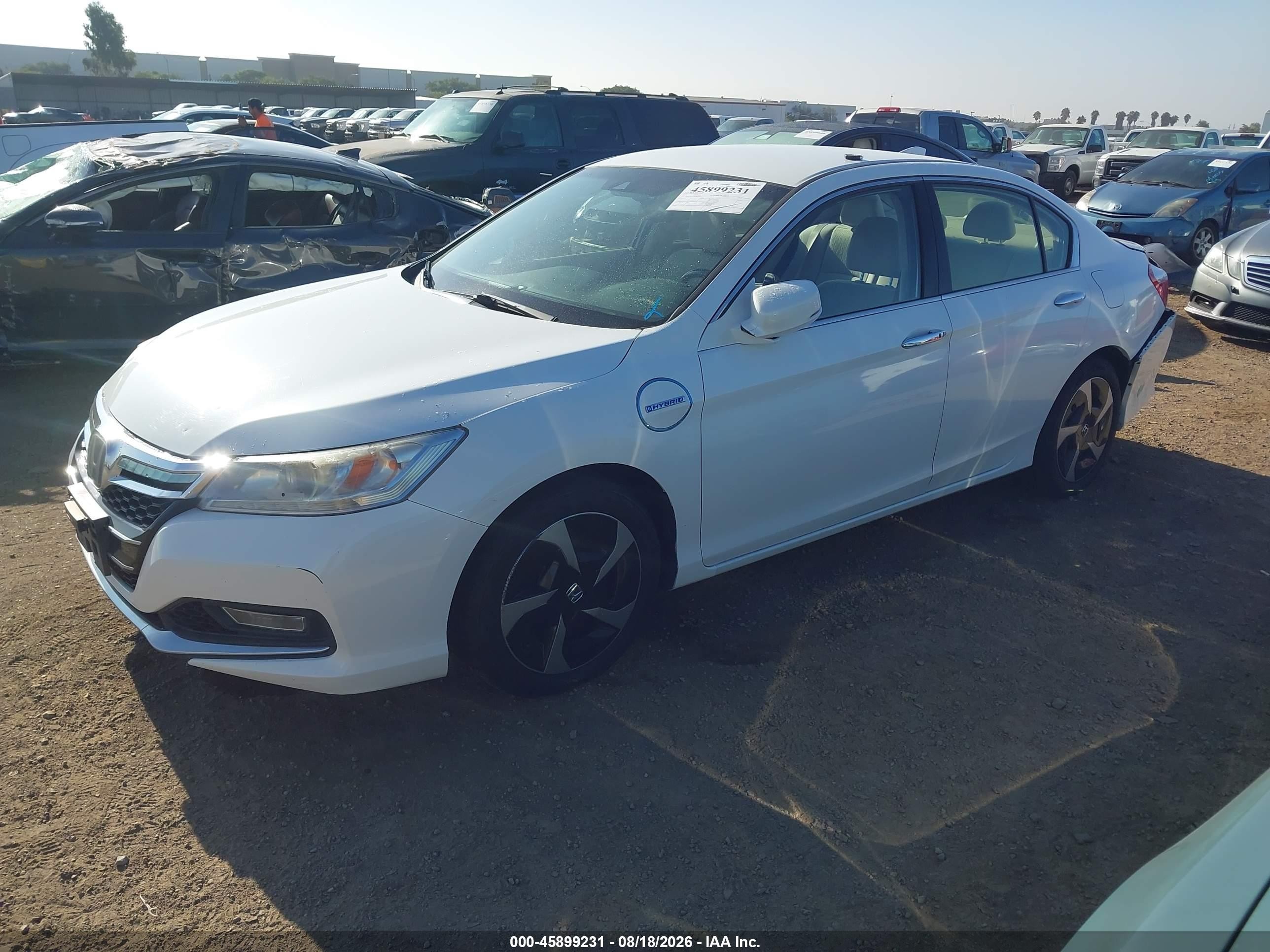 2014 Honda Accord Plug-in Hybrid   White vin: JHMCR5F77EC001087