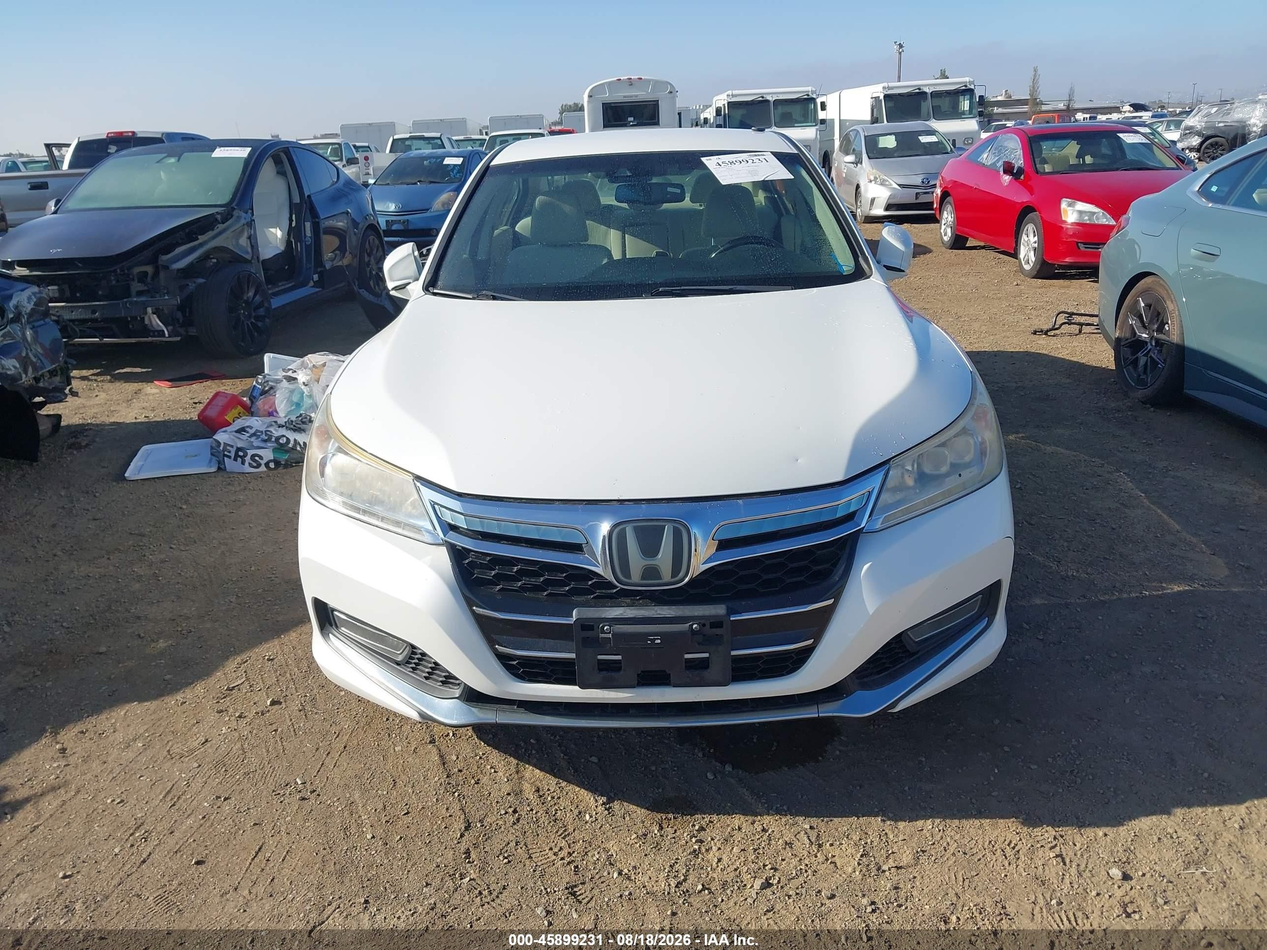2014 Honda Accord Plug-in Hybrid   White vin: JHMCR5F77EC001087