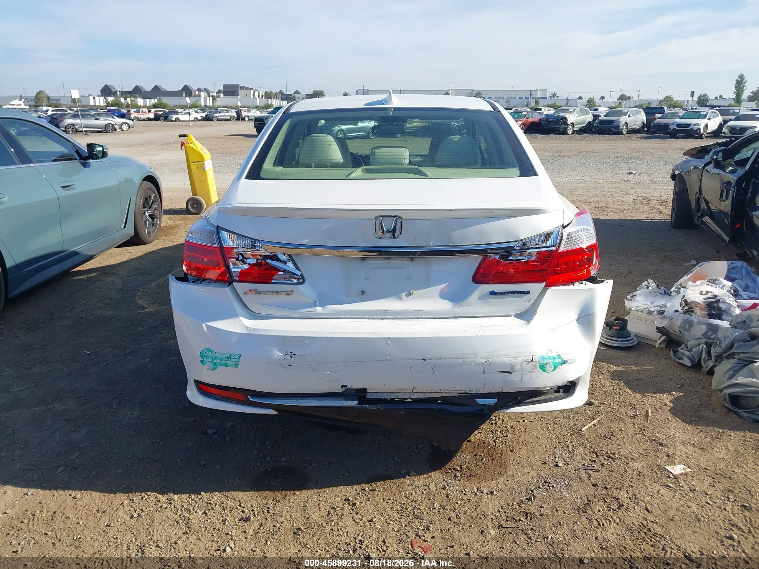 2014 Honda Accord Plug-in Hybrid   White vin: JHMCR5F77EC001087