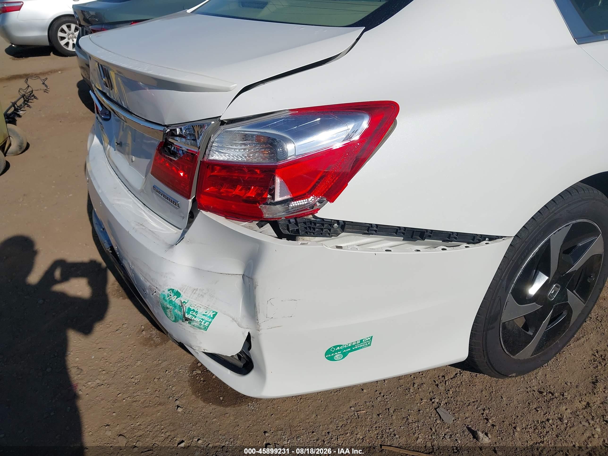 2014 Honda Accord Plug-in Hybrid   White vin: JHMCR5F77EC001087