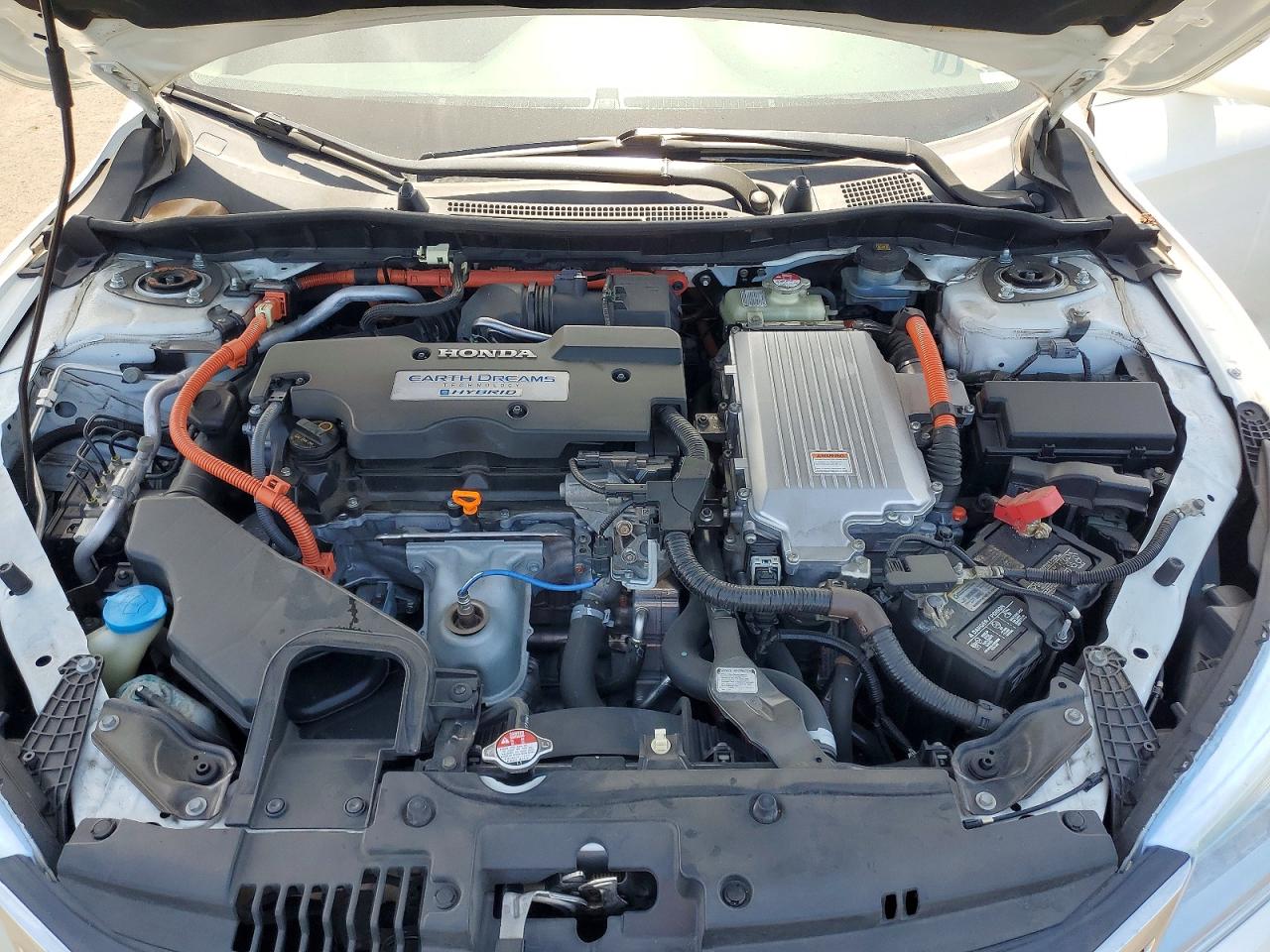2014 Honda Accord Plug-in Hybrid White vin: JHMCR5F79EC000457