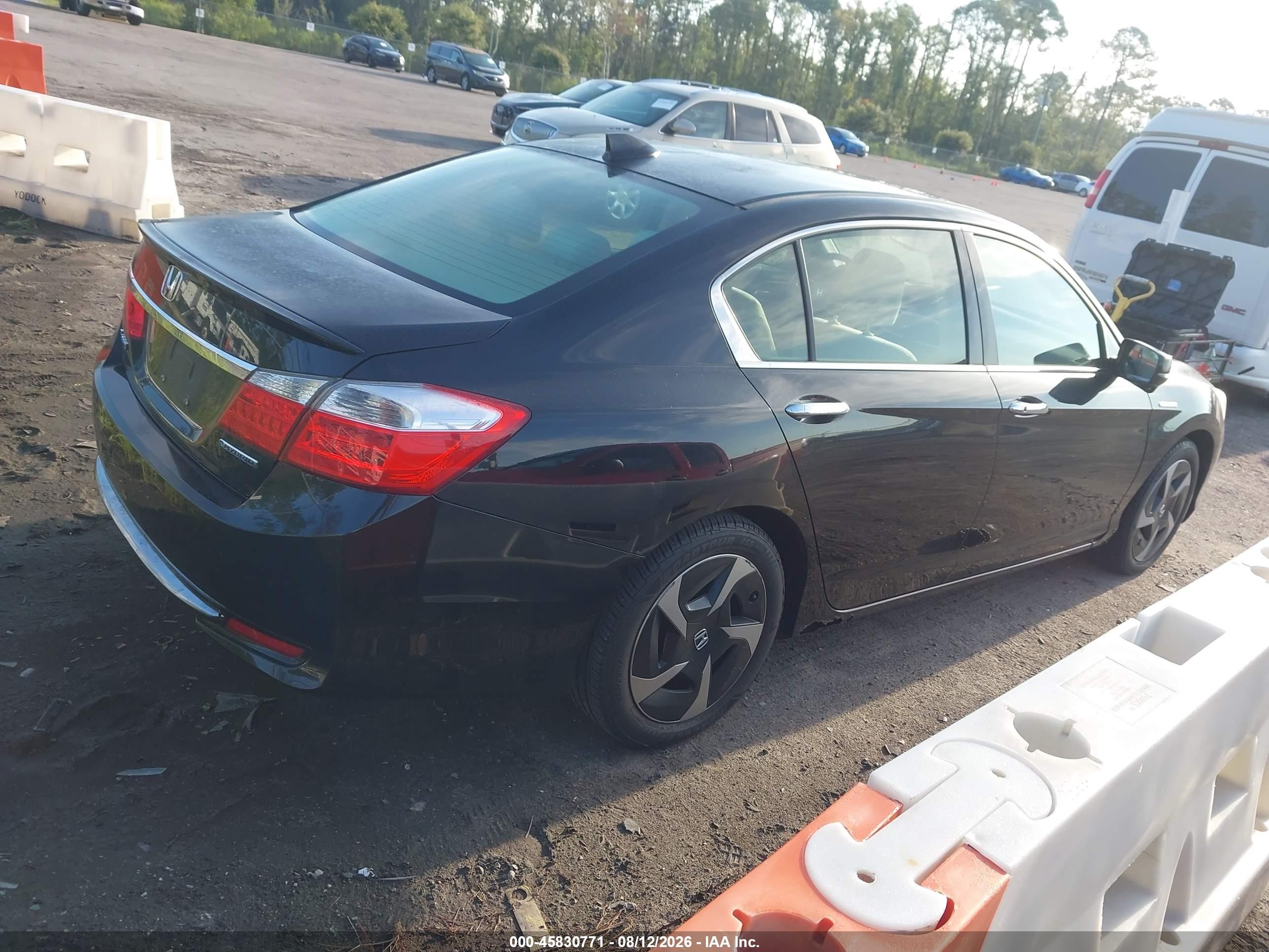 2014 Honda Accord Plug-in Hybrid Черный vin: JHMCR5F7XEC000127