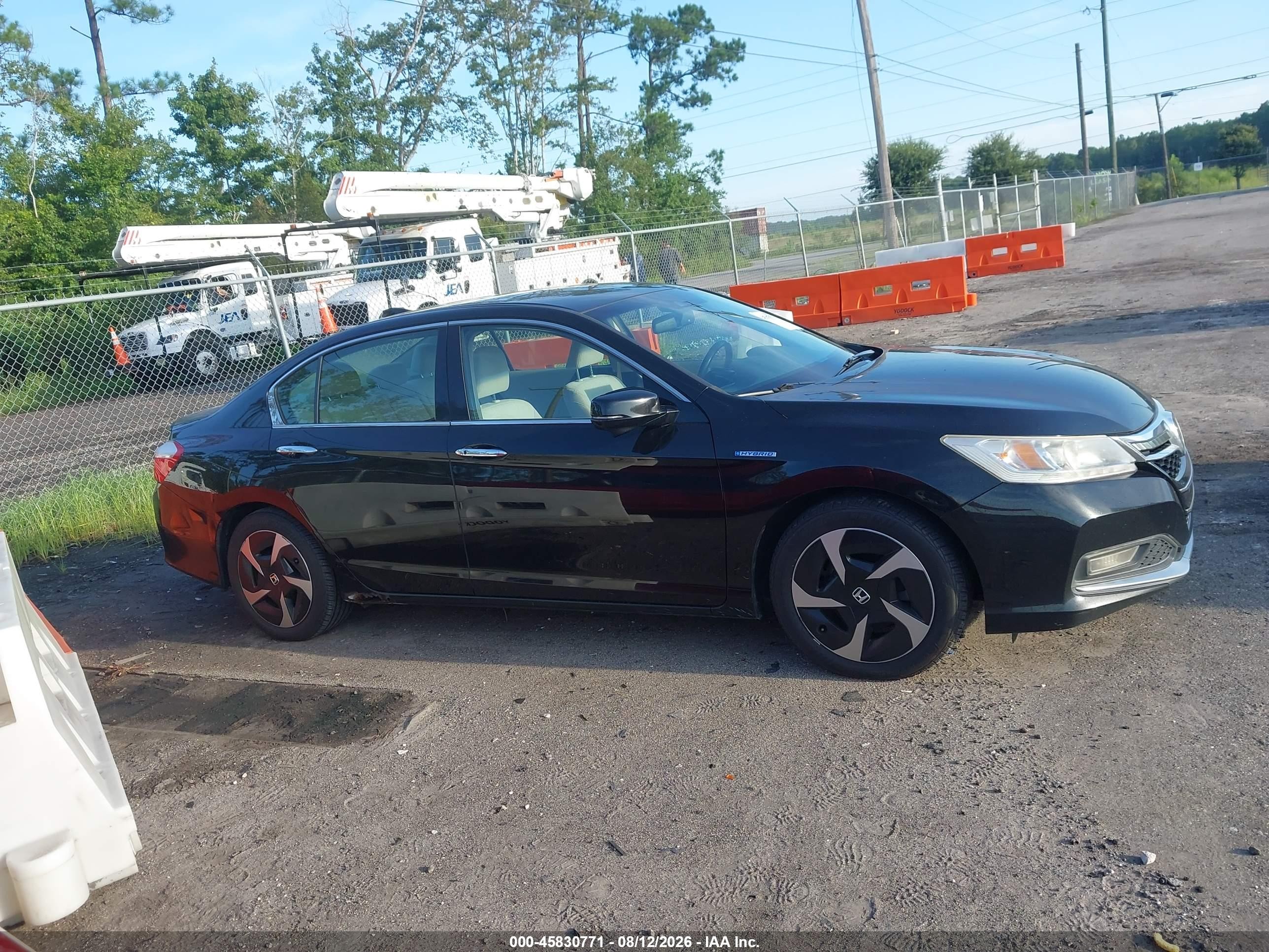 2014 Honda Accord Plug-in Hybrid Черный vin: JHMCR5F7XEC000127