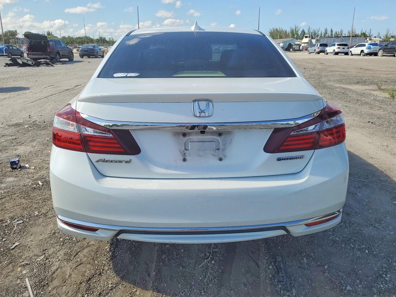 2017 Honda Accord Hybrid Белый vin: JHMCR6F32HC016698