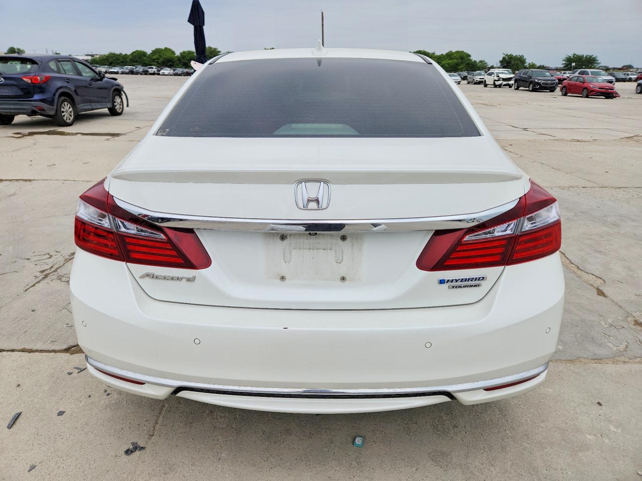 2017 Honda Accord Touring Hybrid White vin: JHMCR6F78HC003196