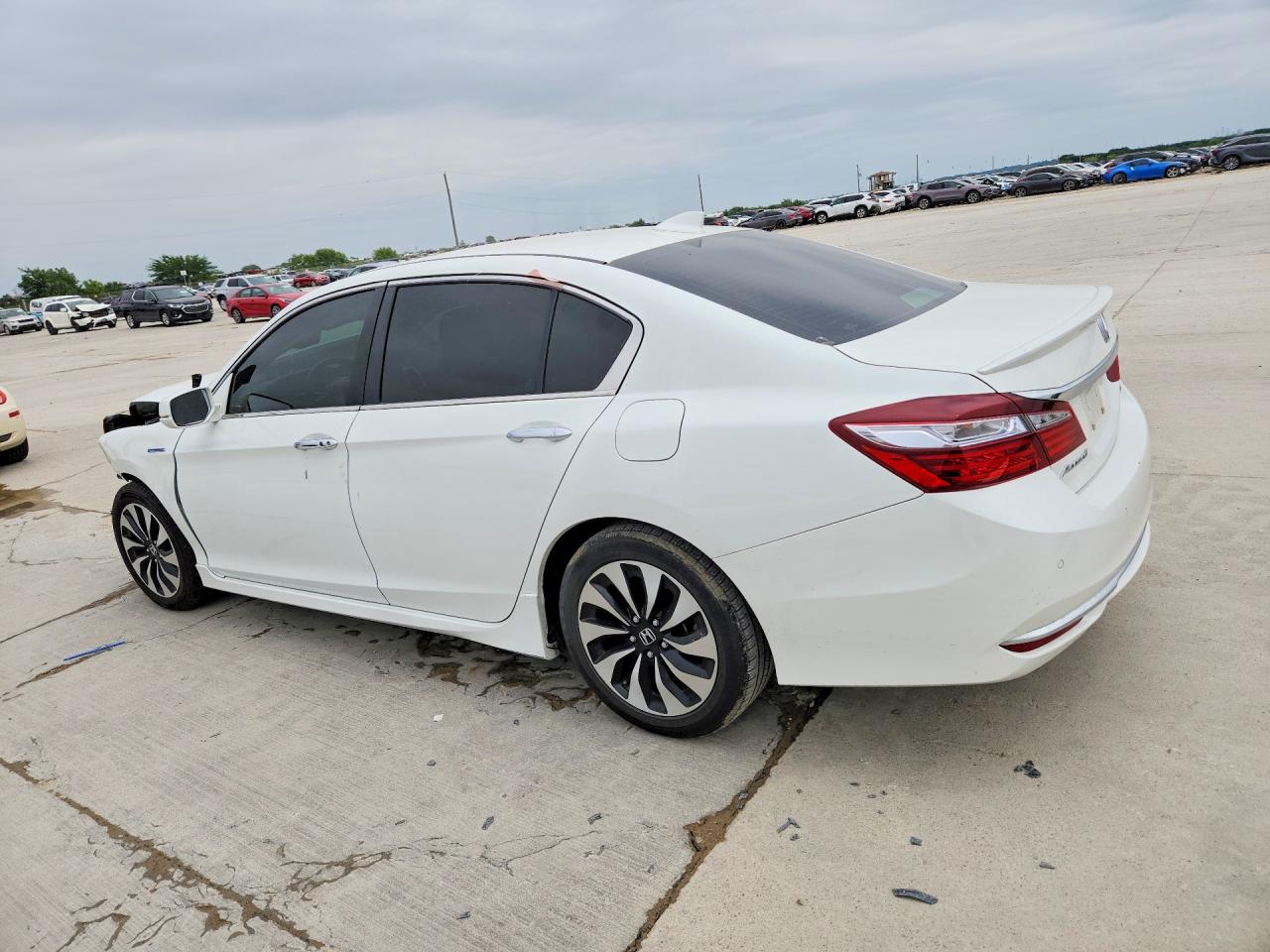 2017 Honda Accord Touring Hybrid White vin: JHMCR6F78HC003196