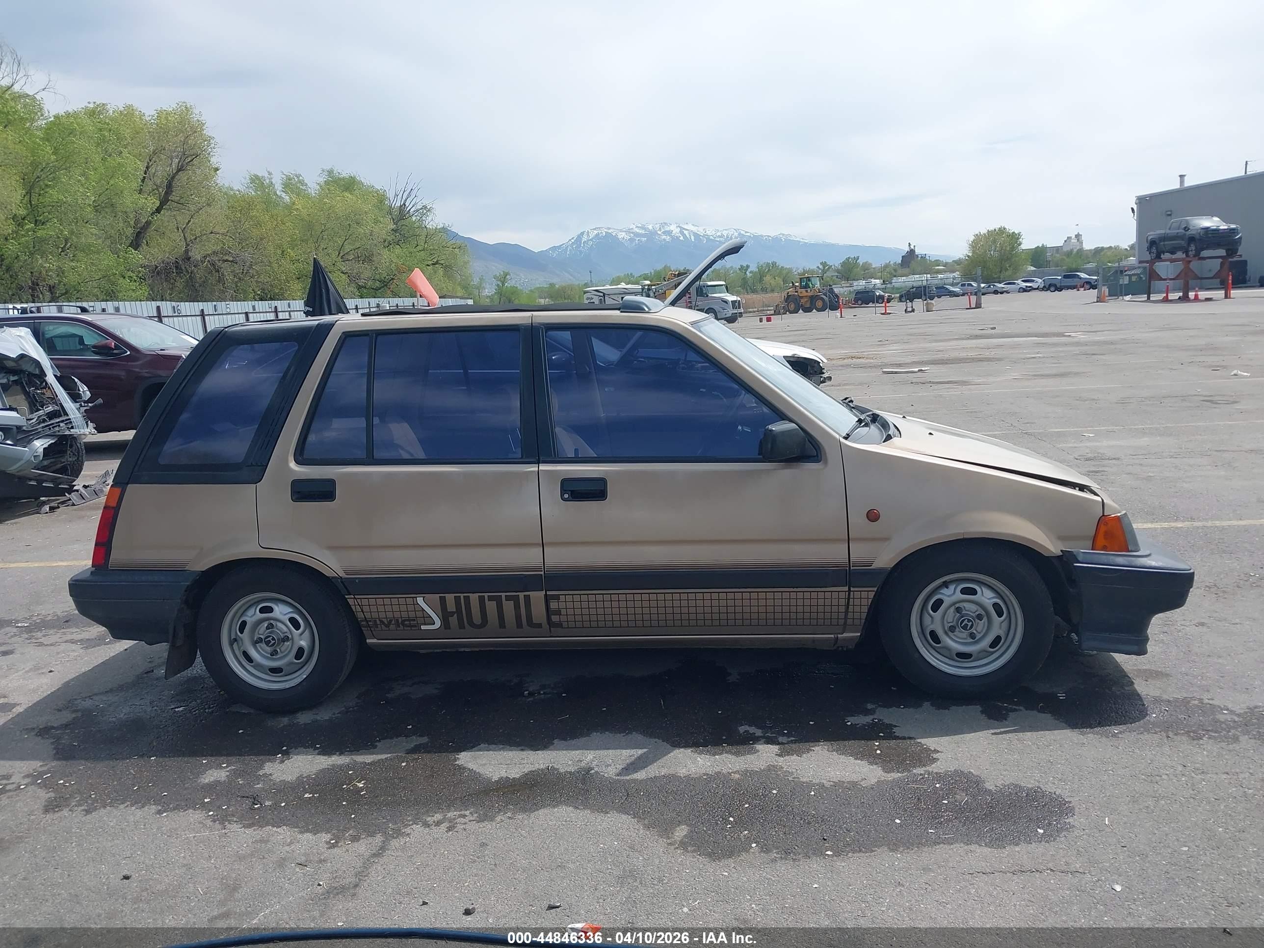 1987 Honda Civic 1.5 Champagne vin: JHMEC5724HS010241