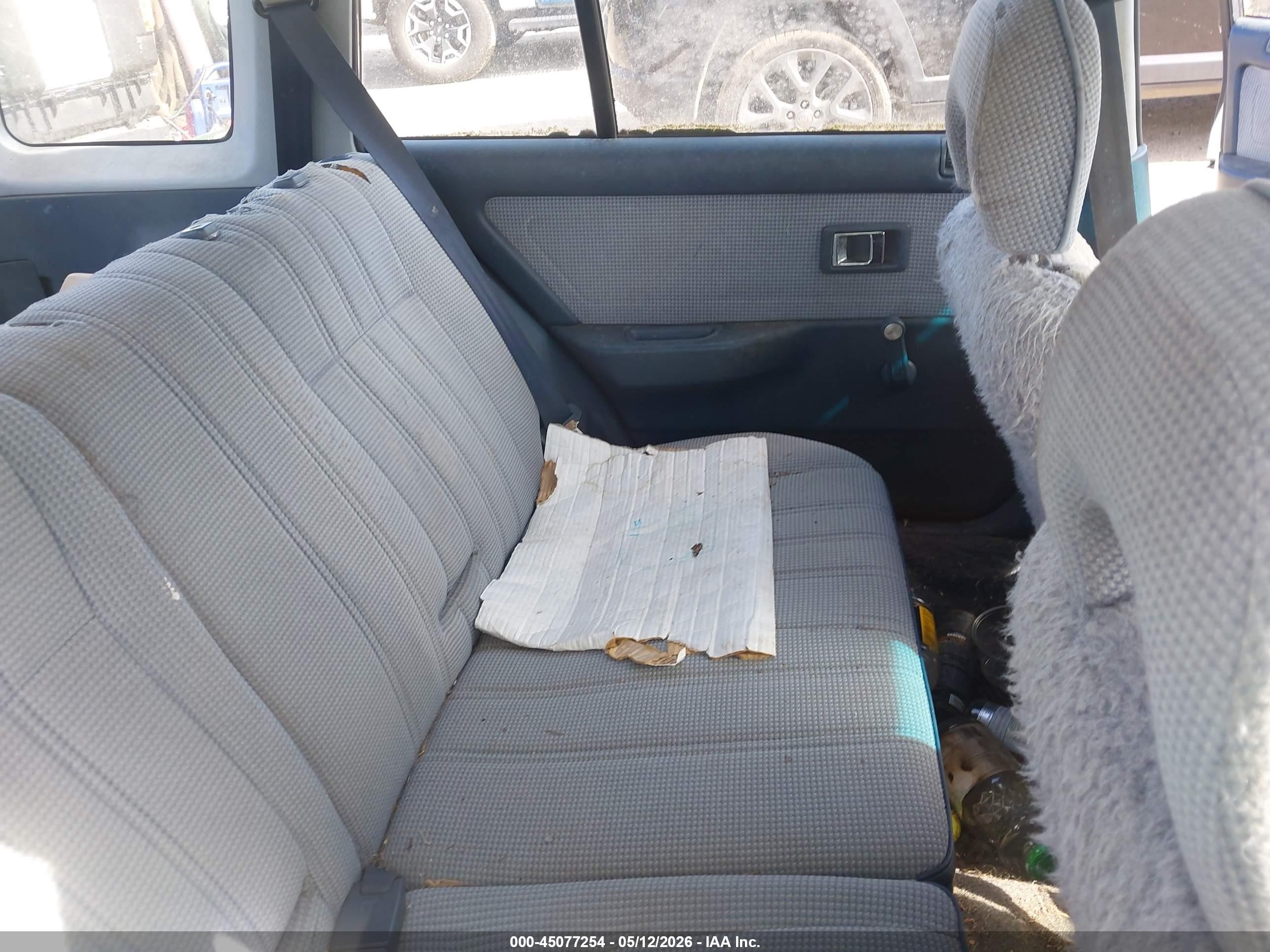 1988 Honda Civic 1.5 Dx White vin: JHMEE2755JS000570