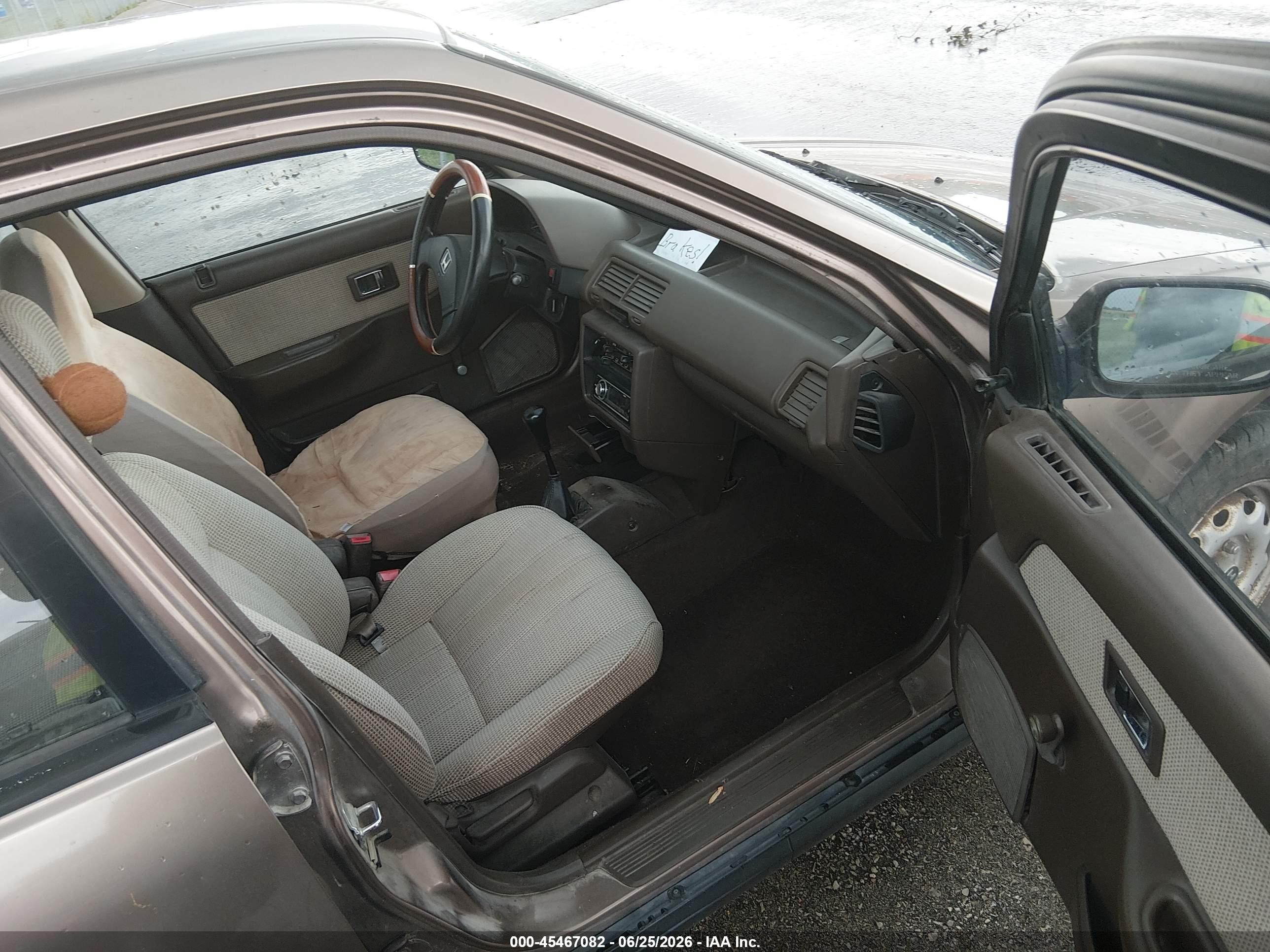 1991 Honda Civic Cream vin: JHMEE2755MS006020