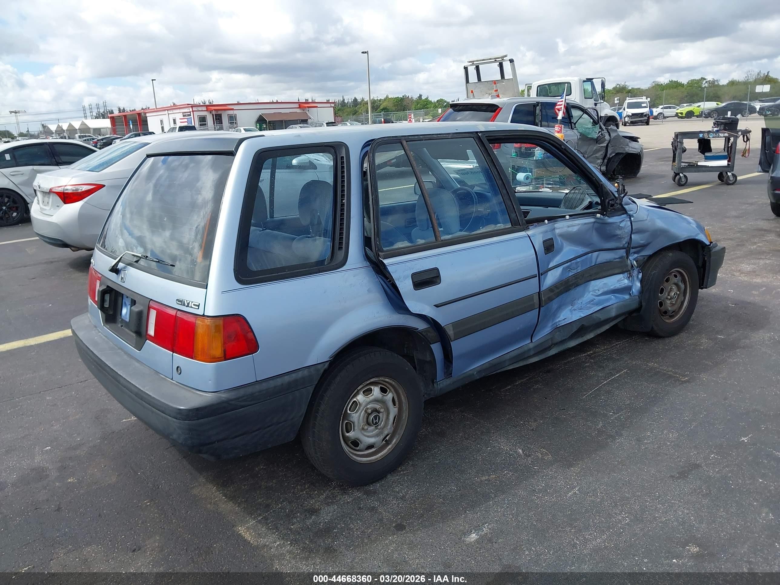 1990 Honda Civic   Blue vin: JHMEE2858LS010883