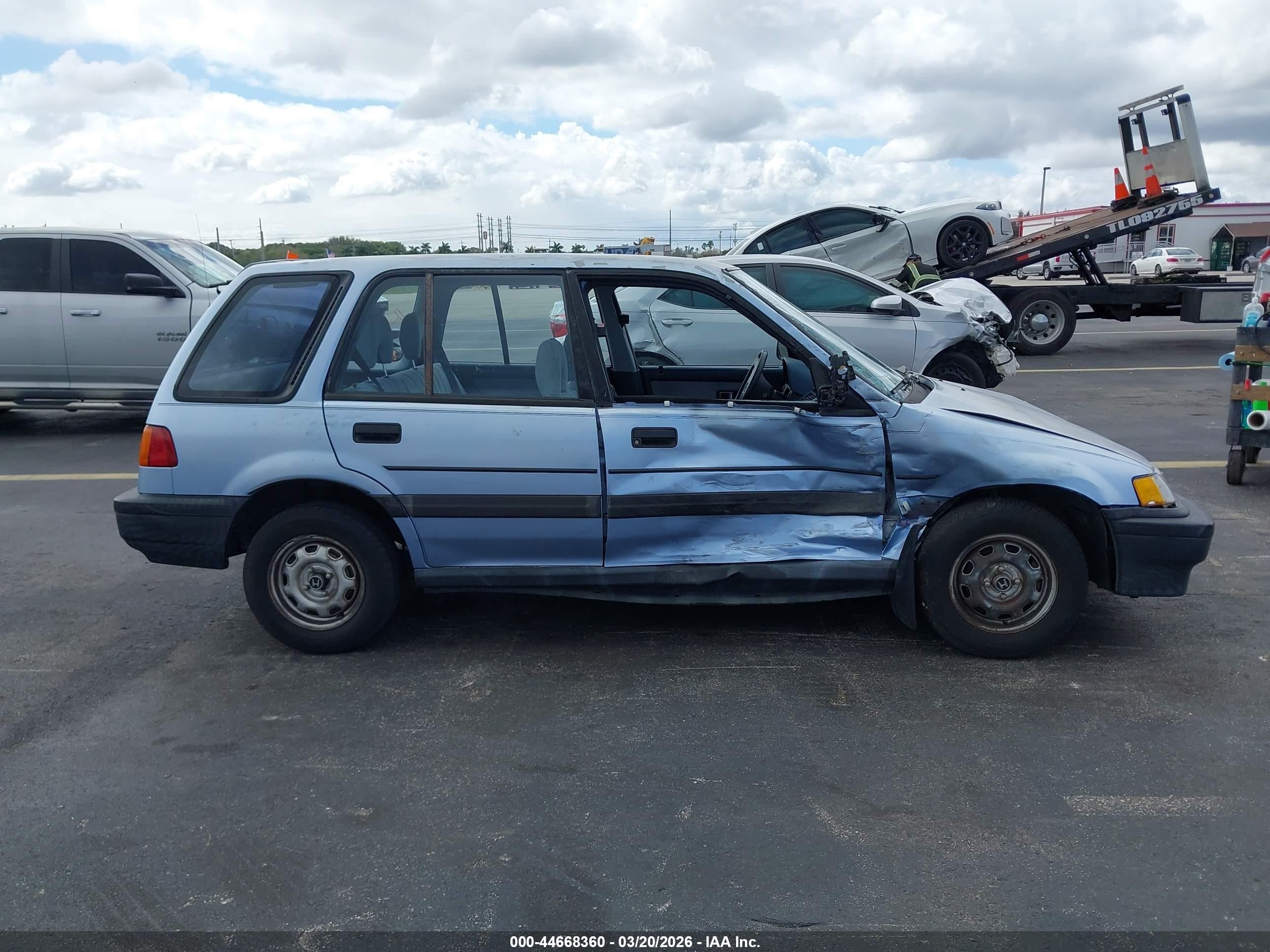 1990 Honda Civic   Blue vin: JHMEE2858LS010883