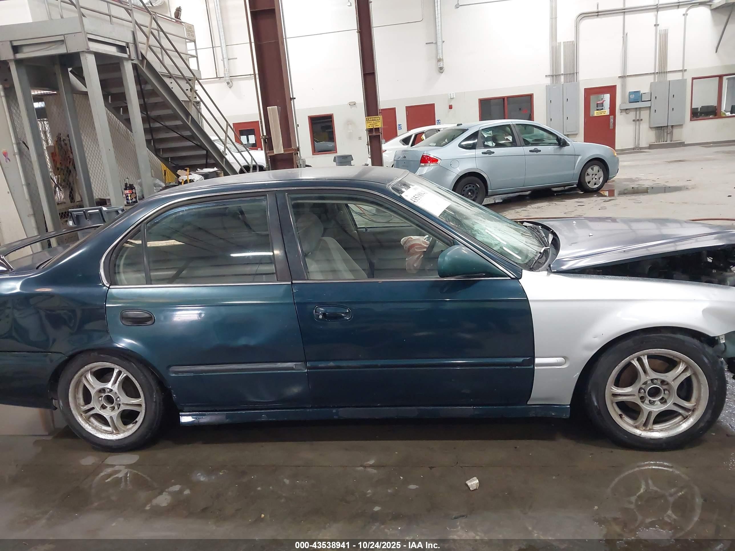 1998 Honda Civic Lx Зеленый vin: JHMEJ6674WS006227