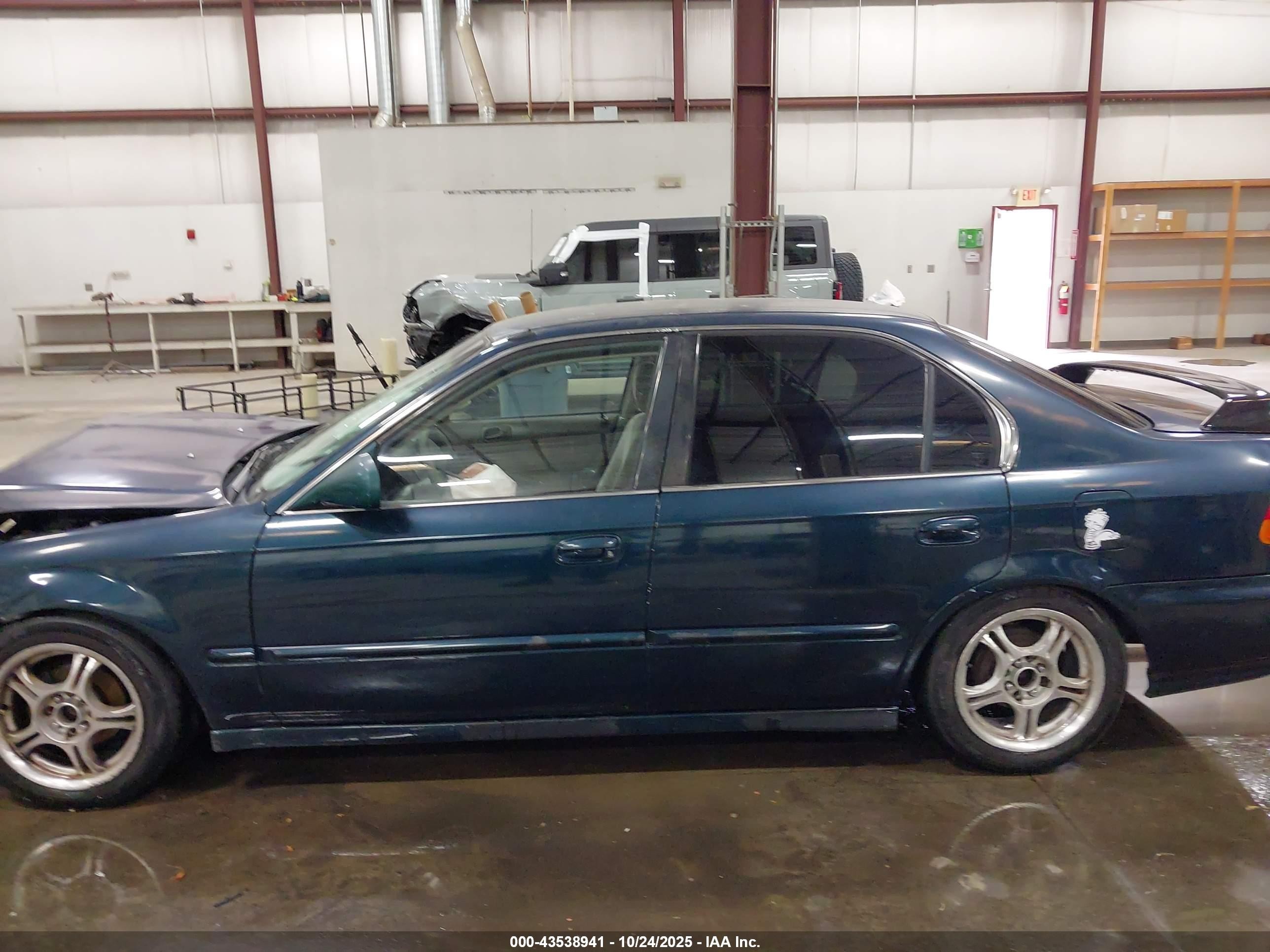 1998 Honda Civic Lx Зеленый vin: JHMEJ6674WS006227