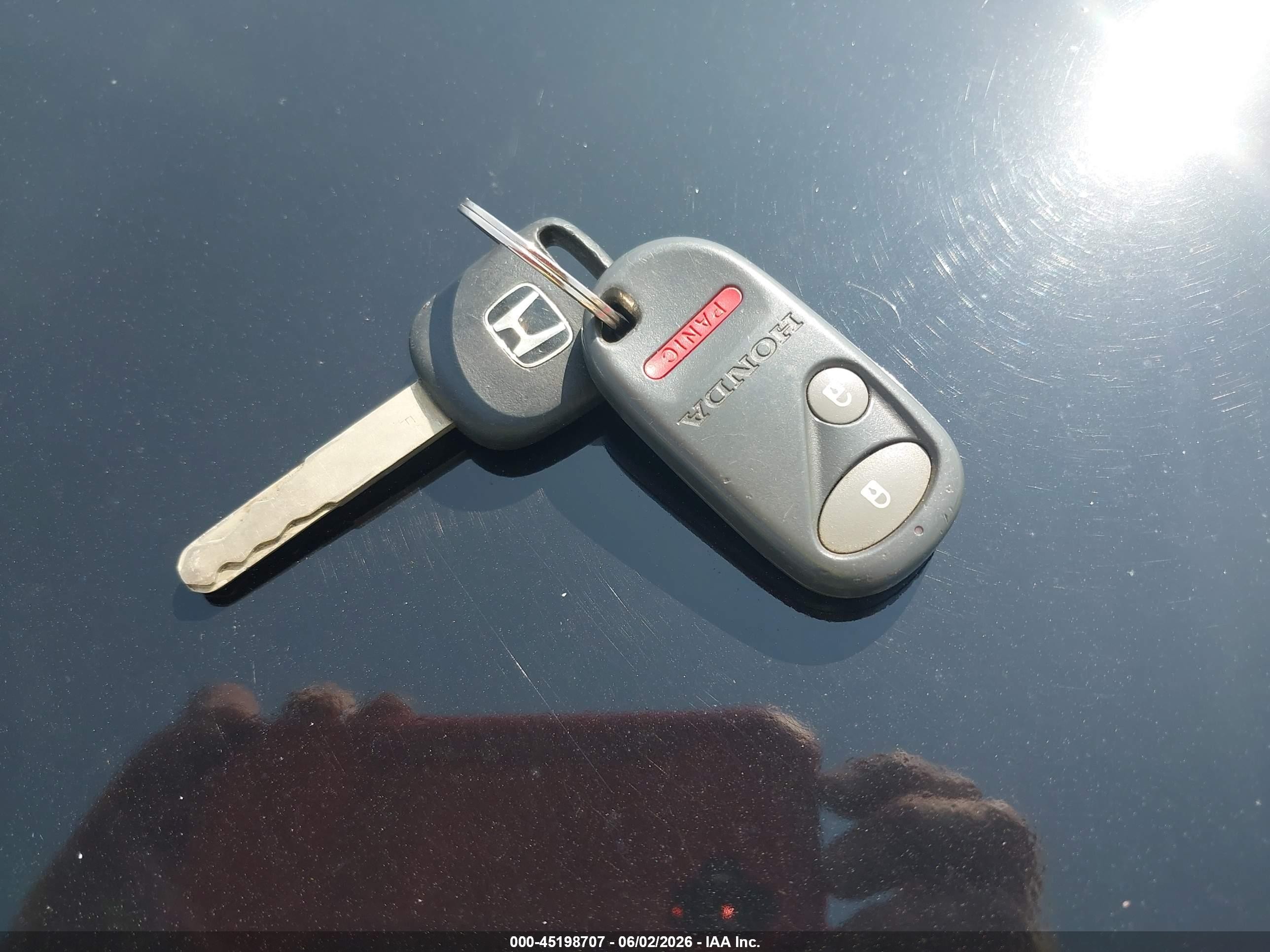 2004 Honda Civic Lx Silver vin: JHMES16504S000436