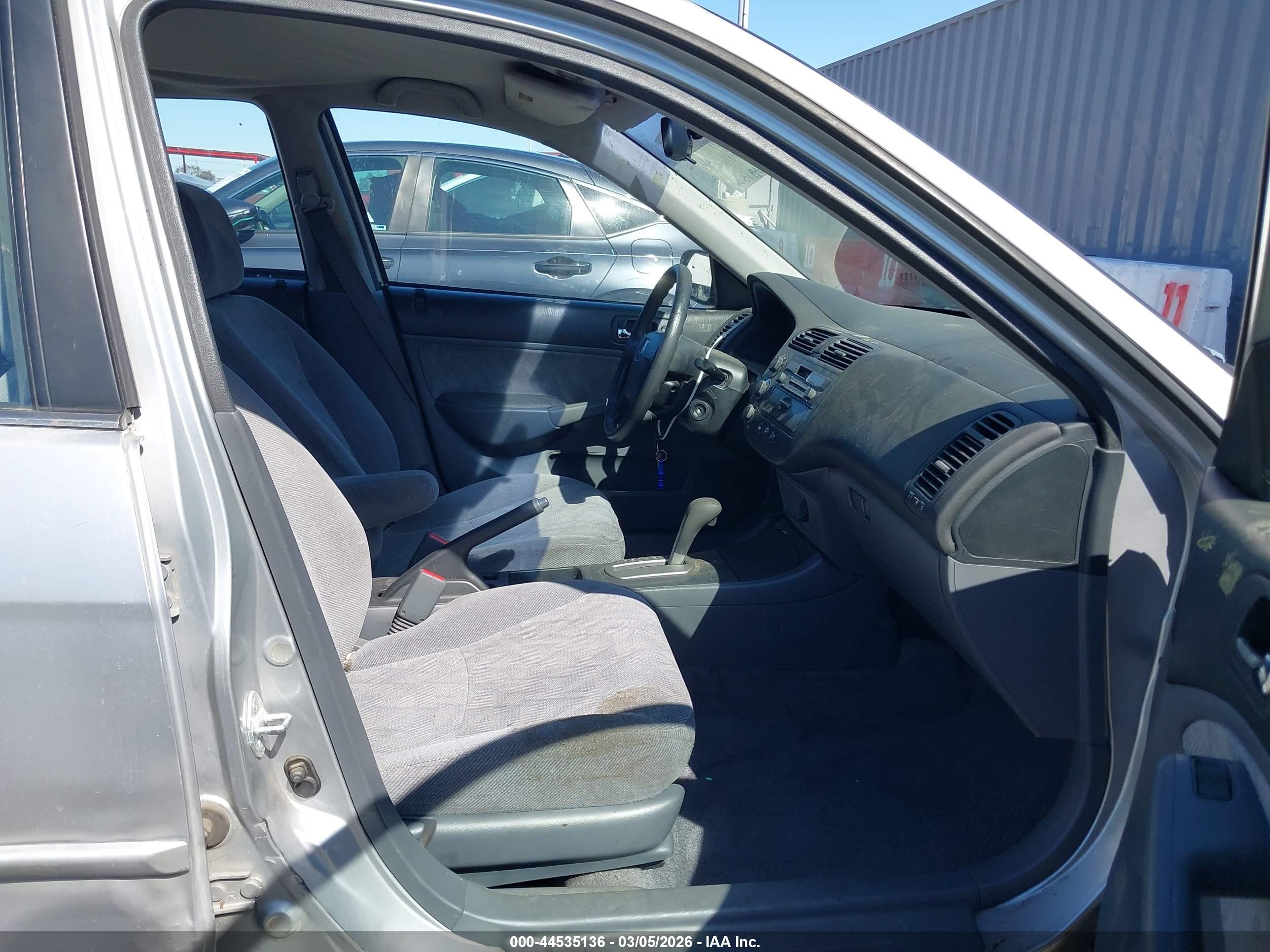 2002 Honda Civic Lx Серебряный vin: JHMES16522S001570