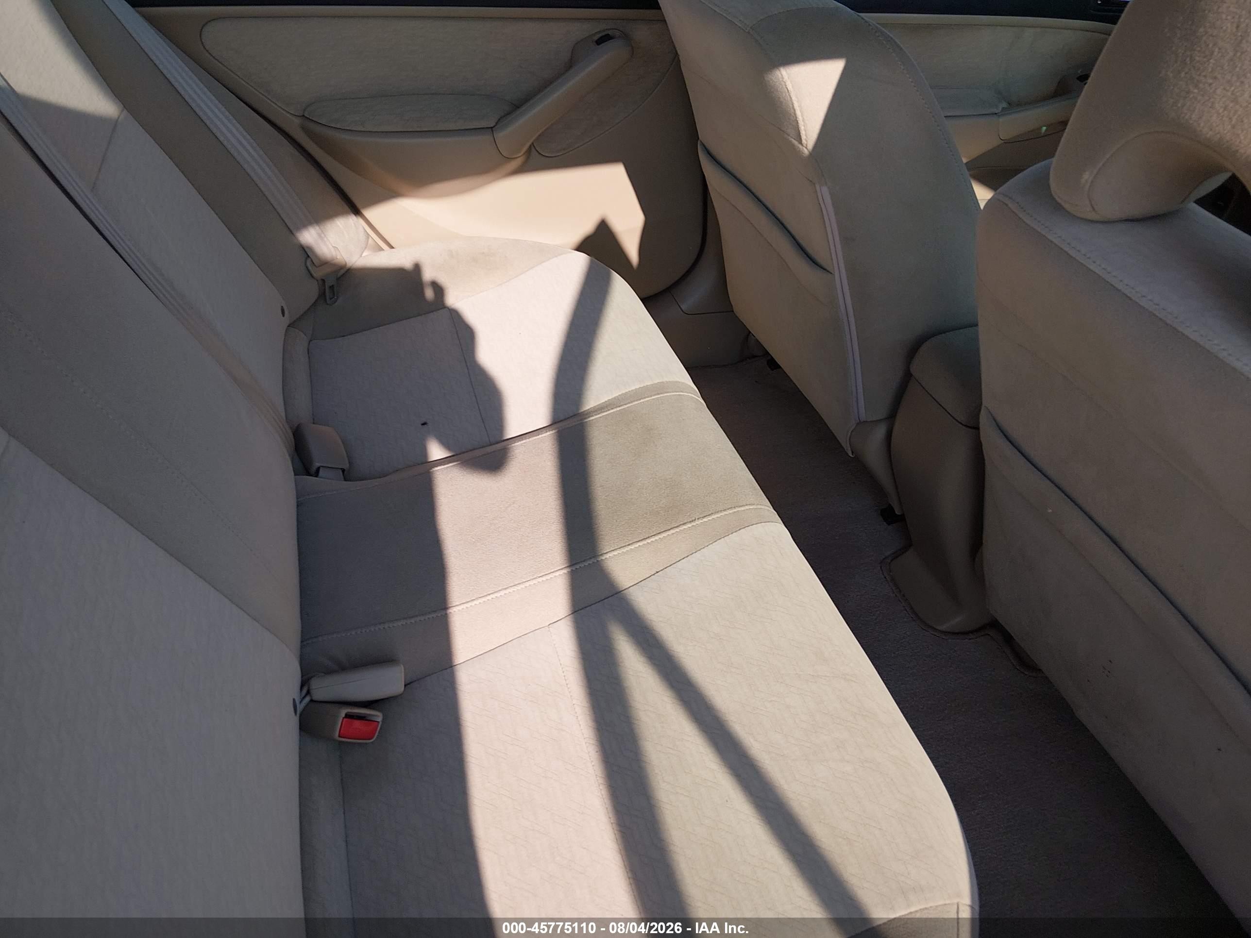 2004 Honda Civic Hybrid White vin: JHMES95674S011992