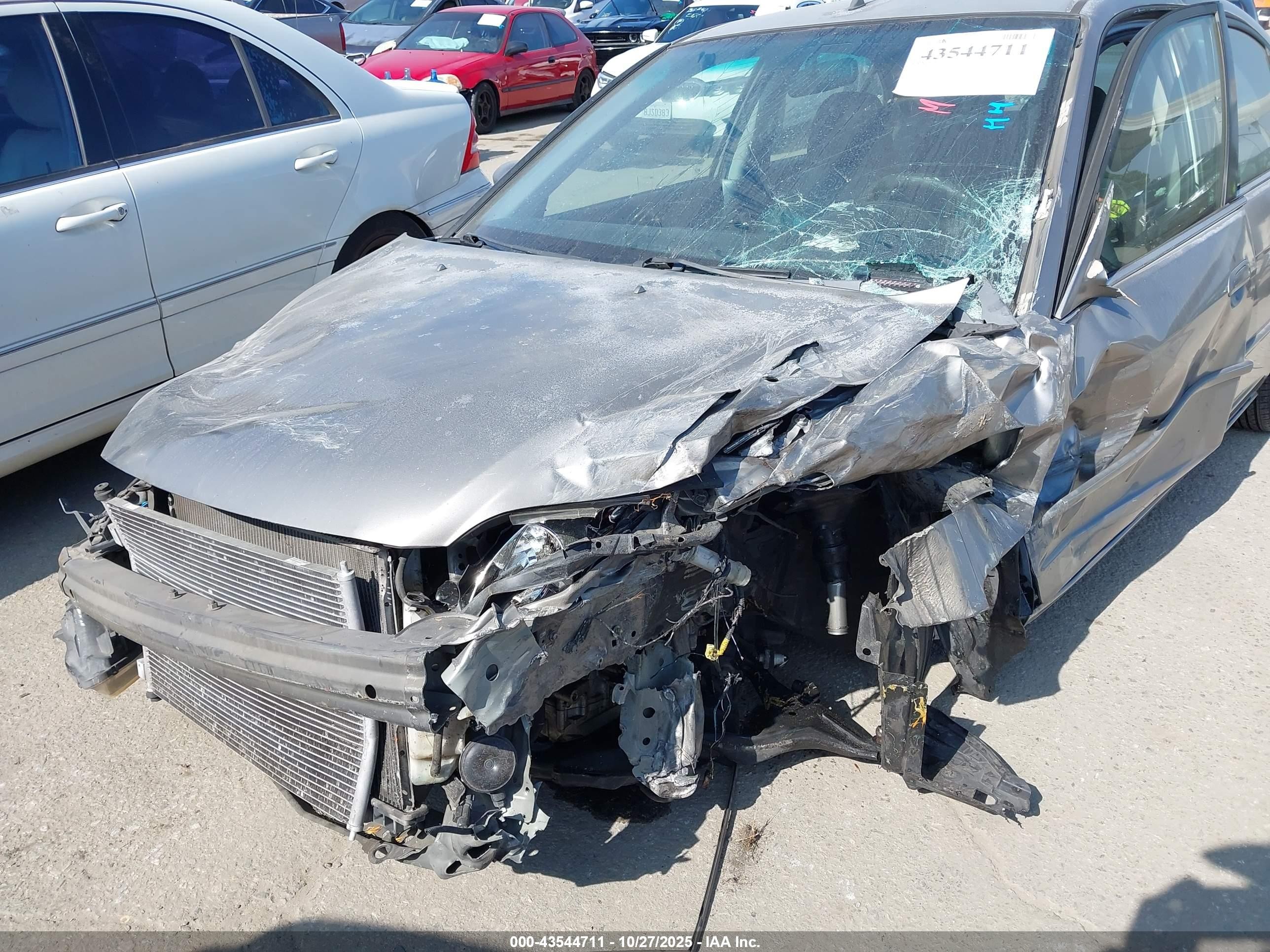 2004 Honda Civic Hybrid Серебряный vin: JHMES96604S022802
